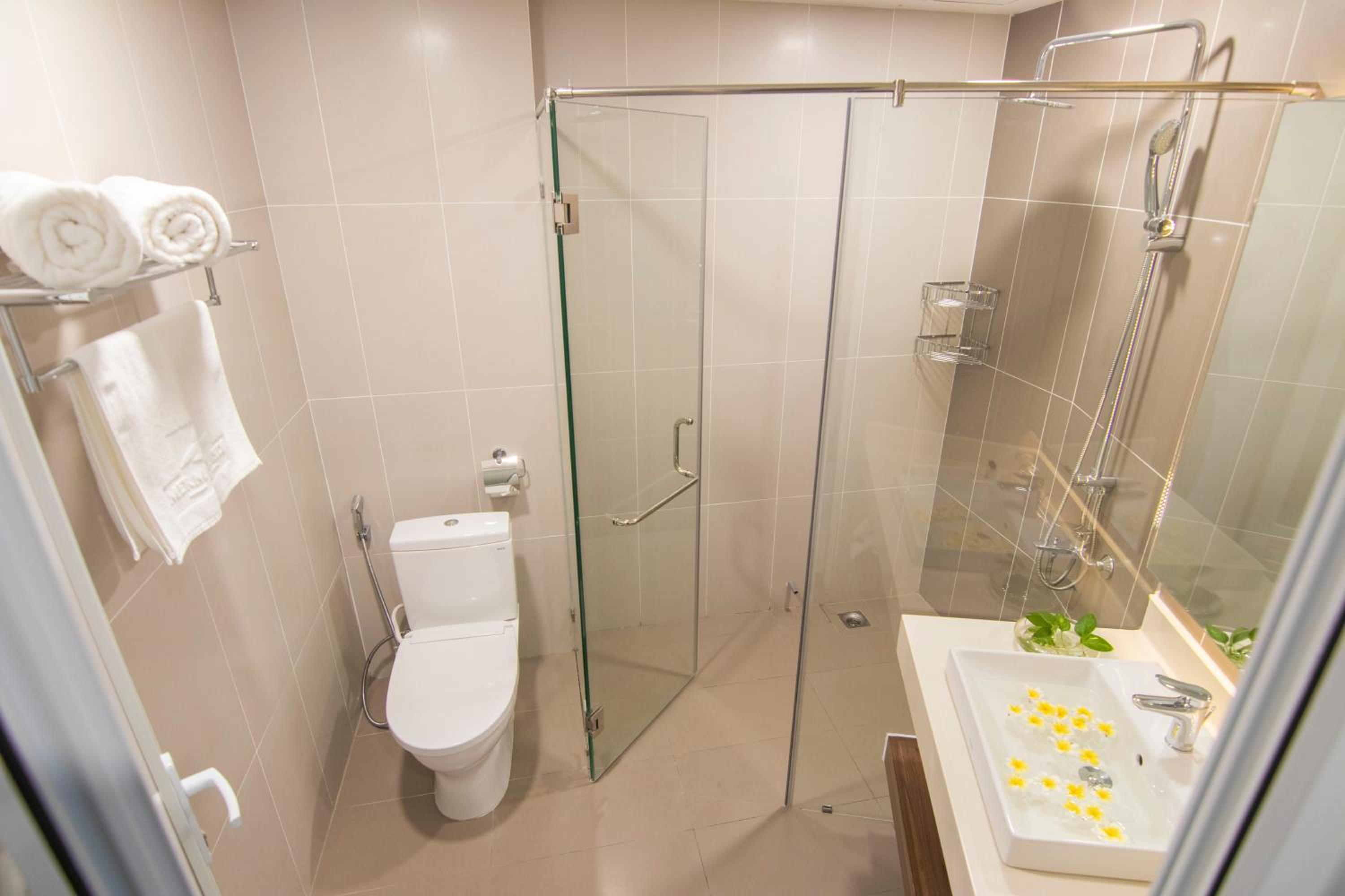 Deluxe Double Room with Balcony and Sea View - Photo 10
