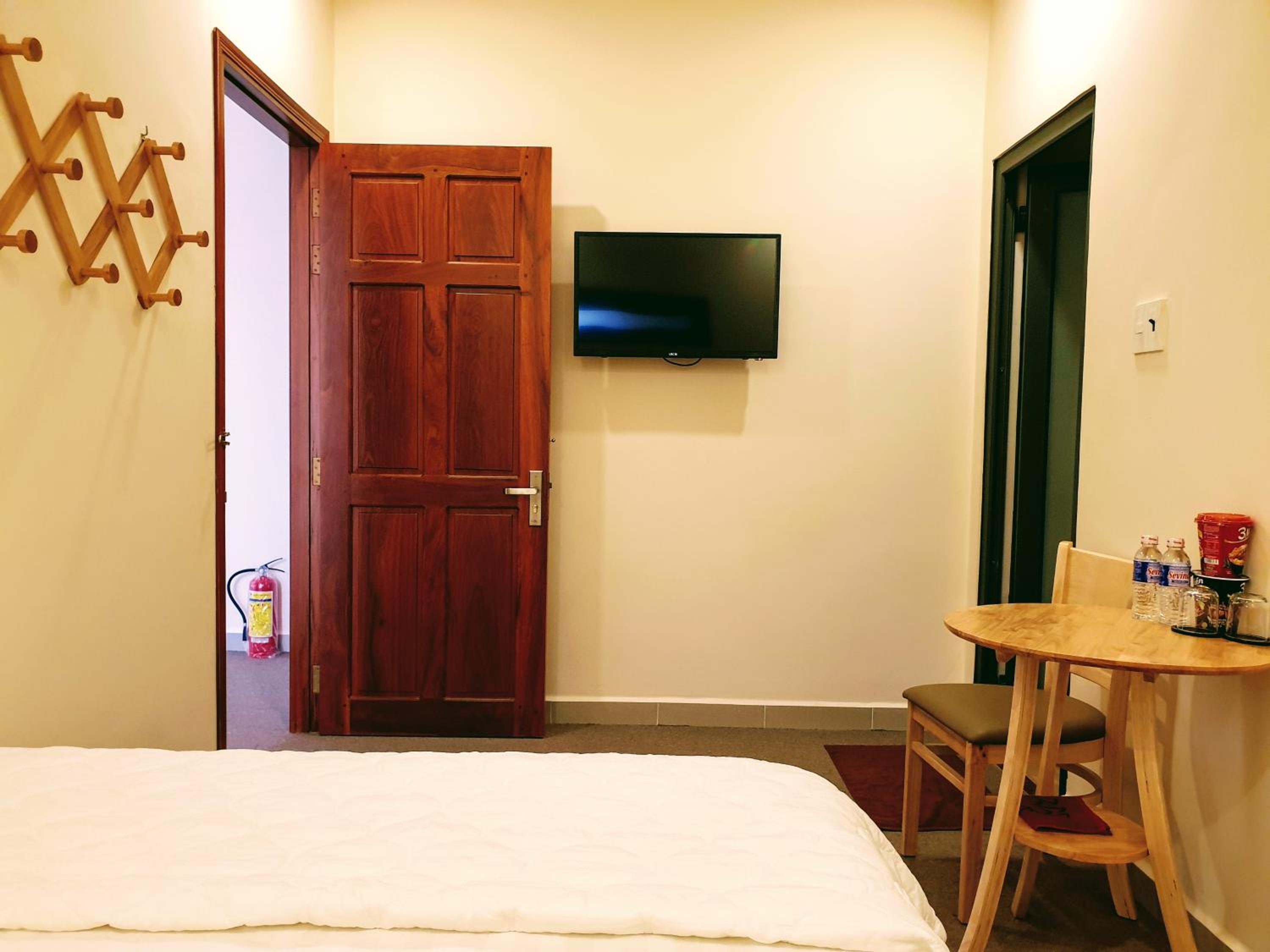 Economy Single Room - Photo 3