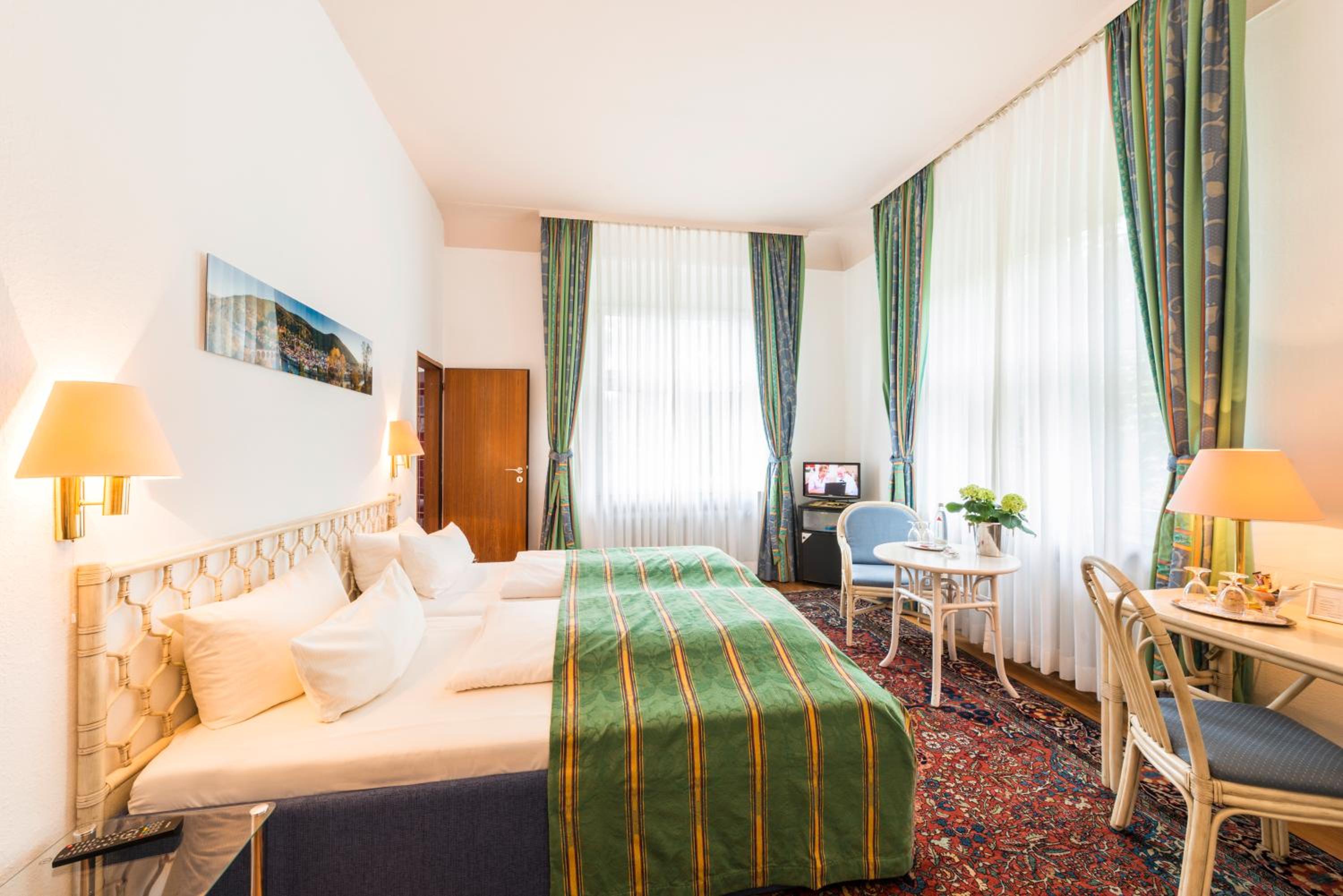 Business Double Room - Photo 7
