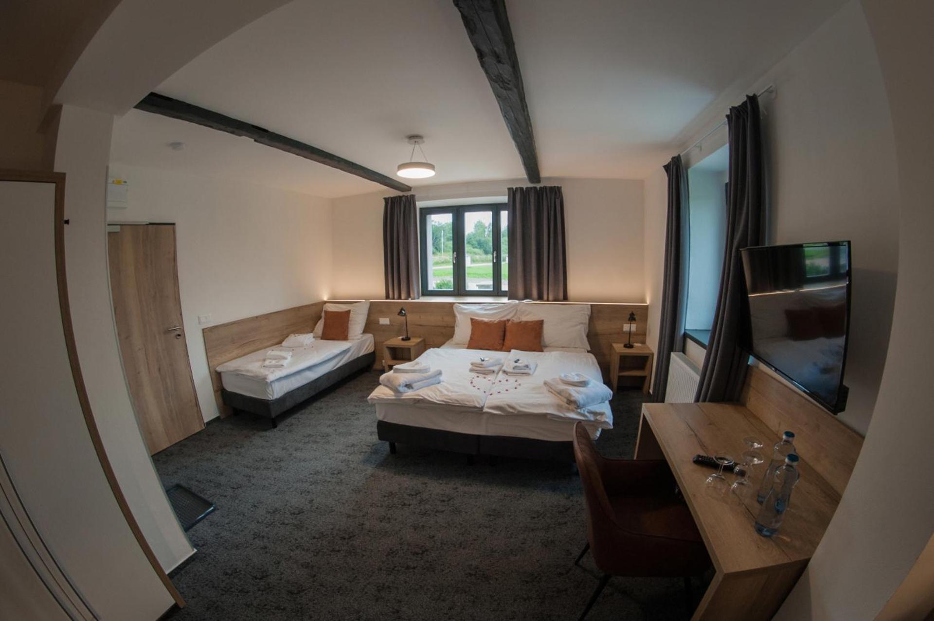 Classic Triple Room - Photo 6