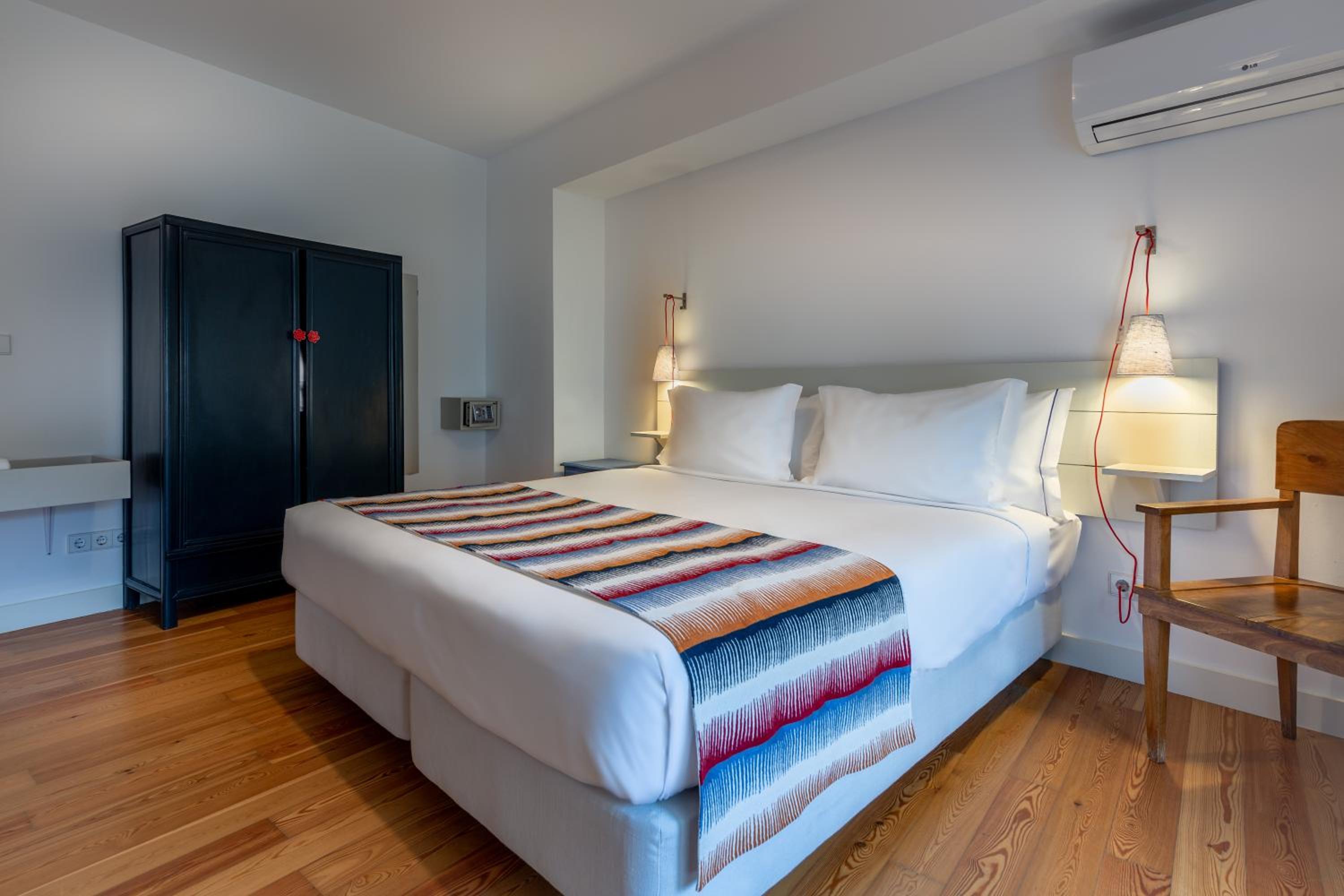 Deluxe Suite - Photo 4