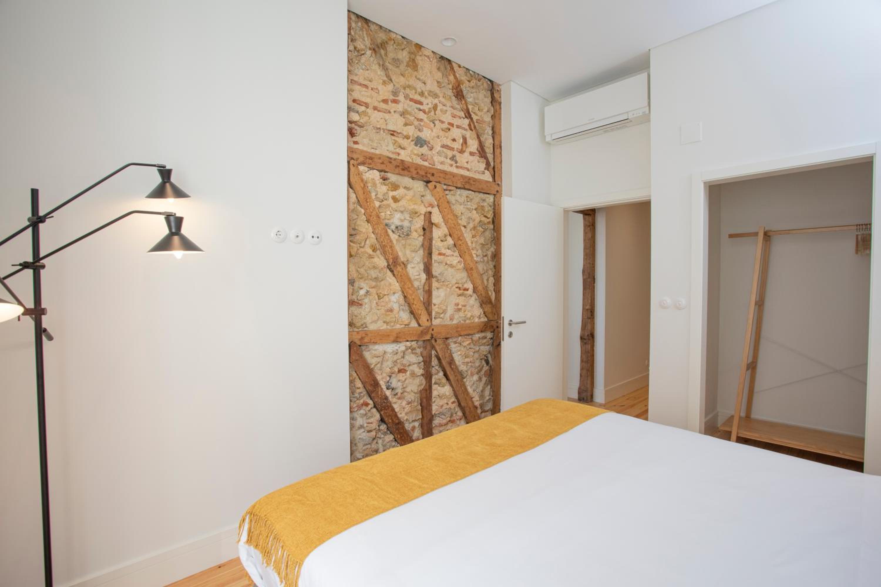One-Bedroom Apartment - Photo 4