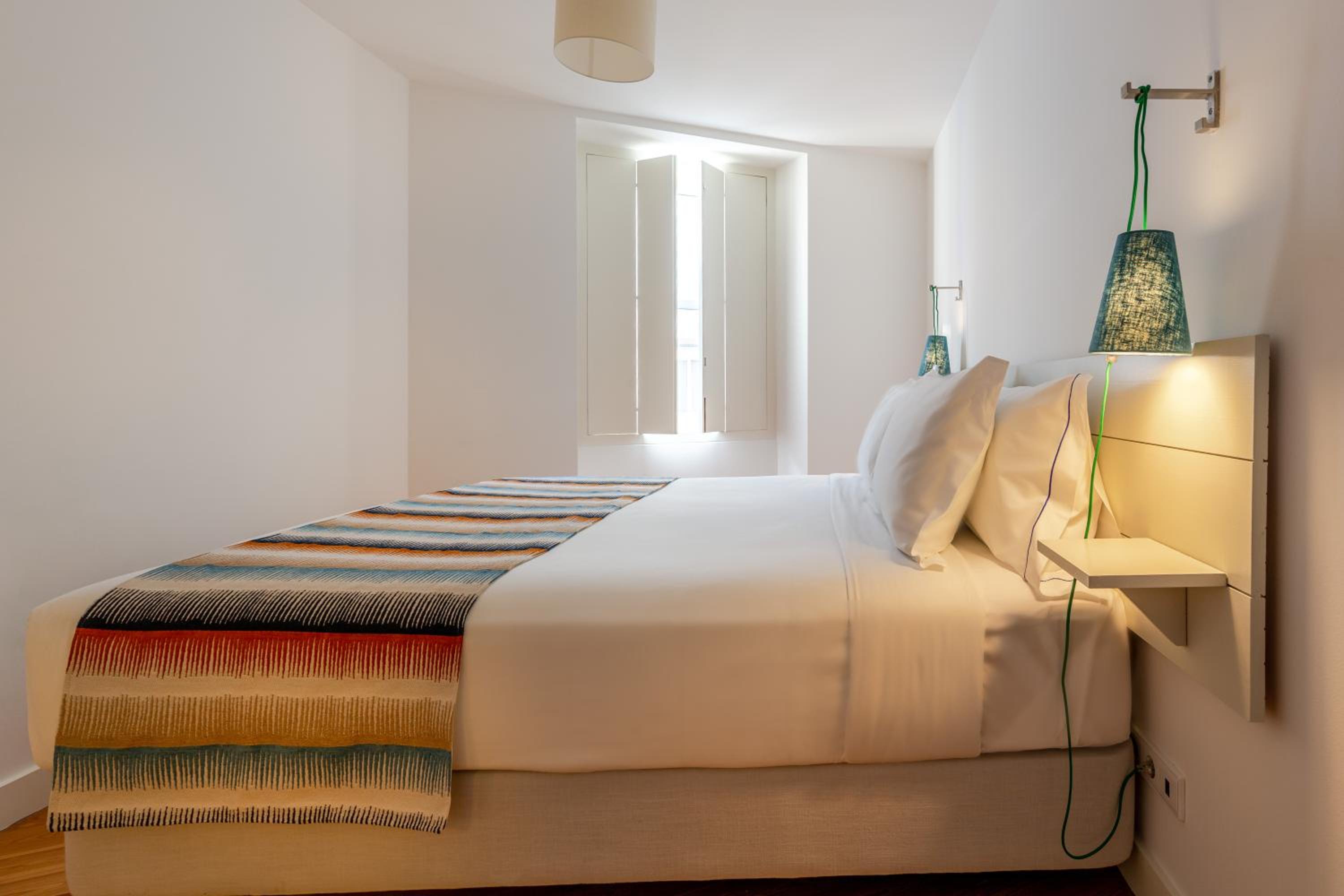 Deluxe Suite - Photo 10