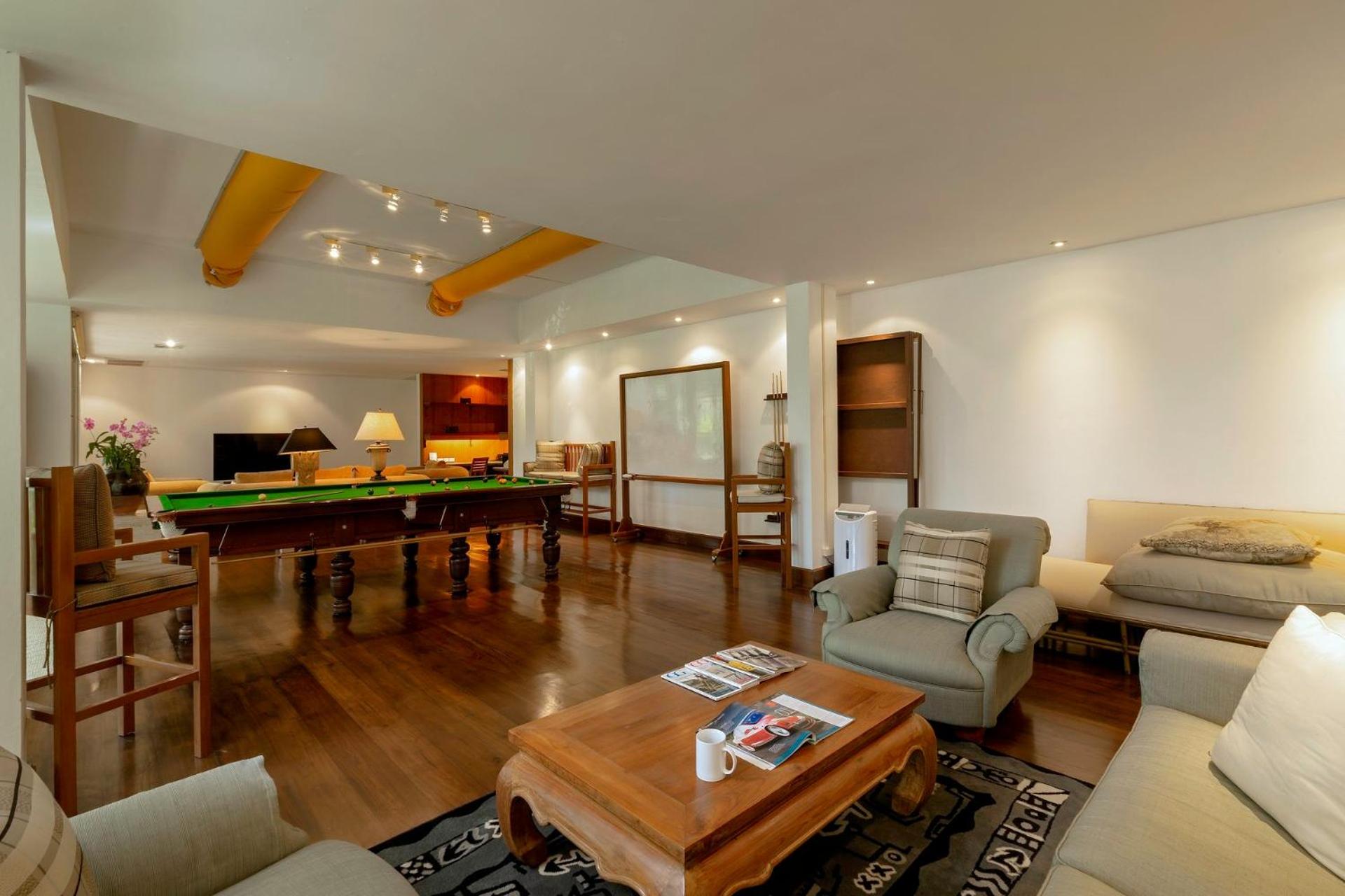 5-Bedroom Clifftop Ocean View Villa with Private Chef photo 1