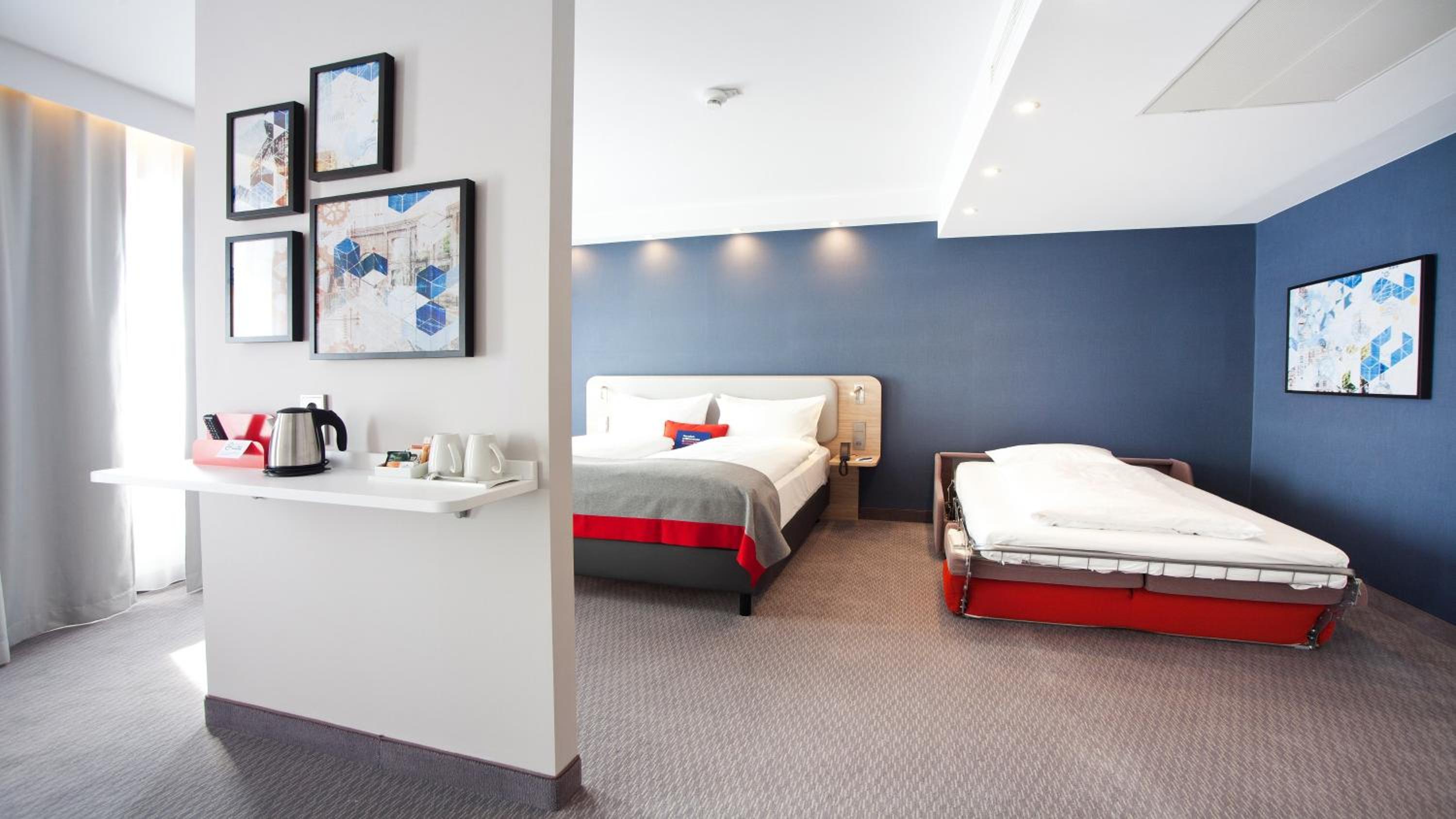 Standard Double Room with Single Sofa Bed - Photo 2