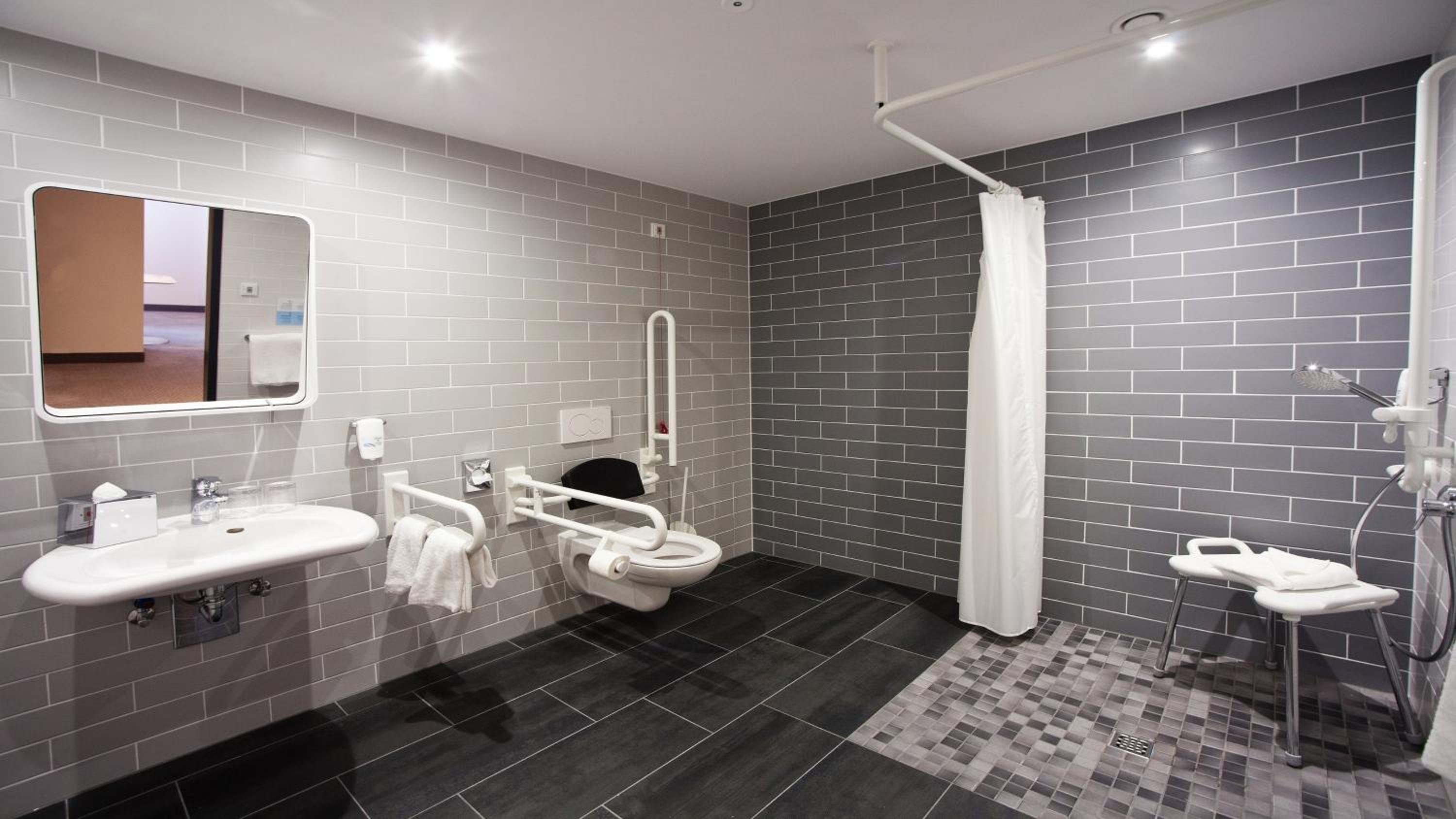 Standard Double Room - Disability Access - Photo 2