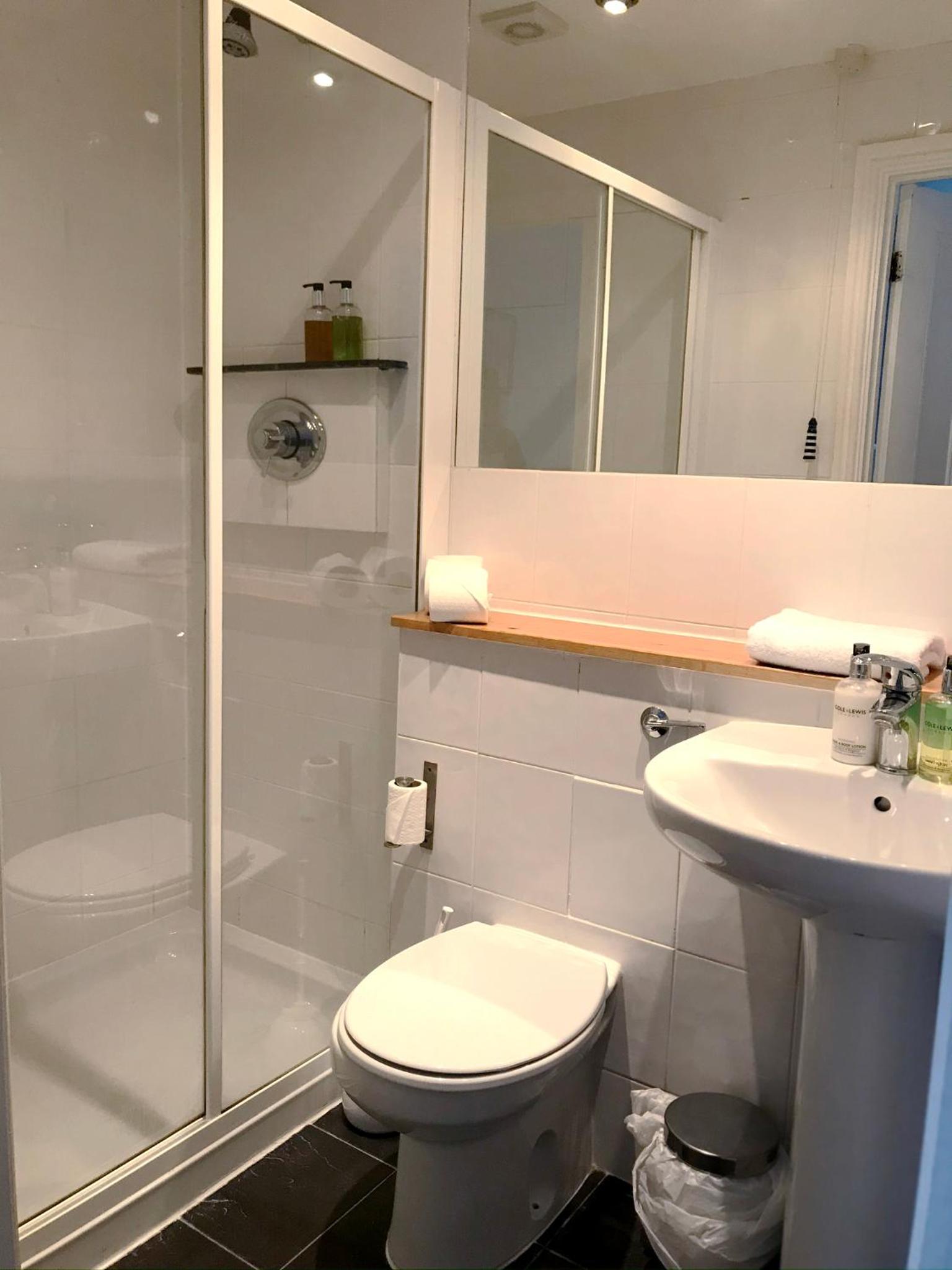 Budget Double Room photo 2