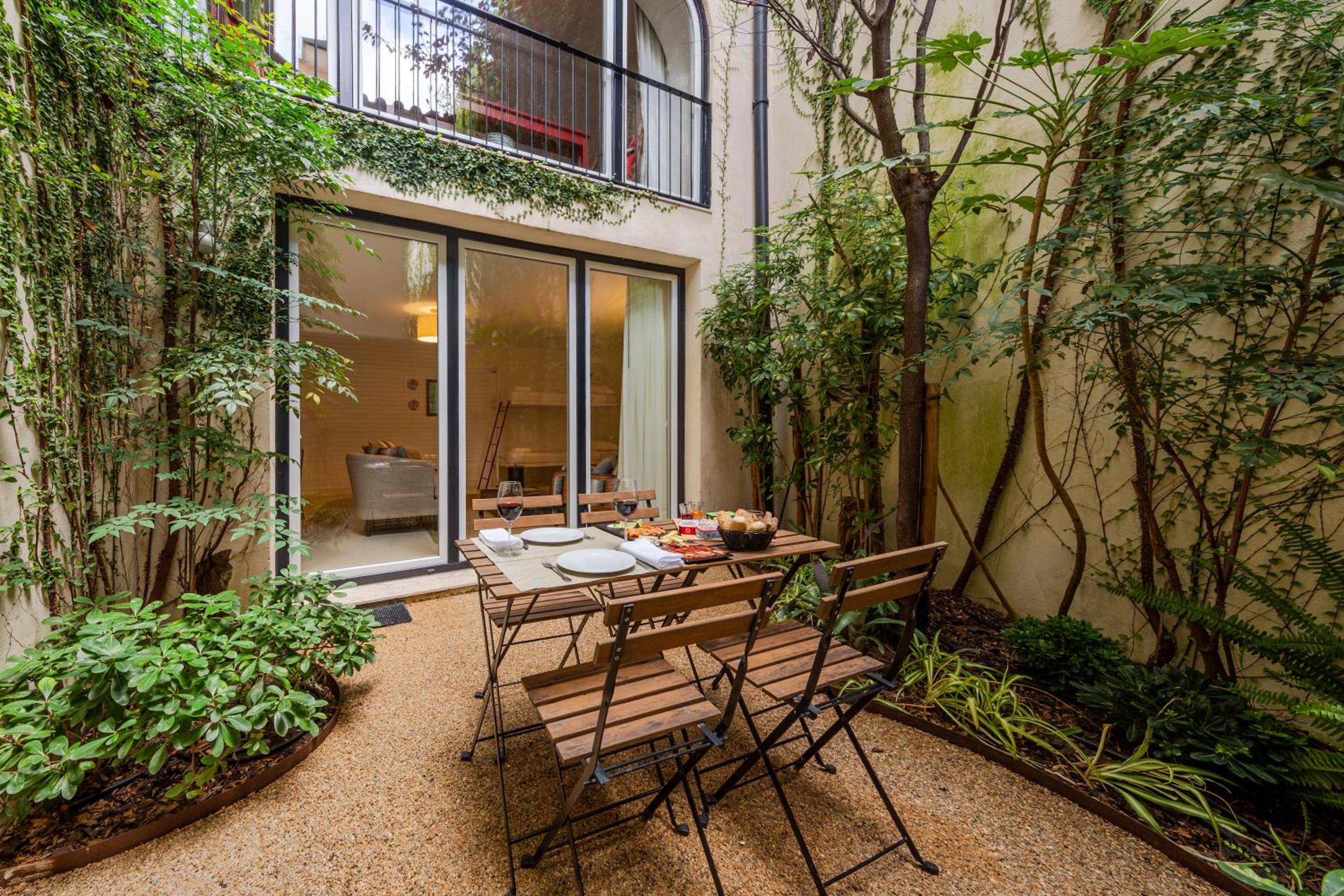 Premium Suite with Garden View photo 2