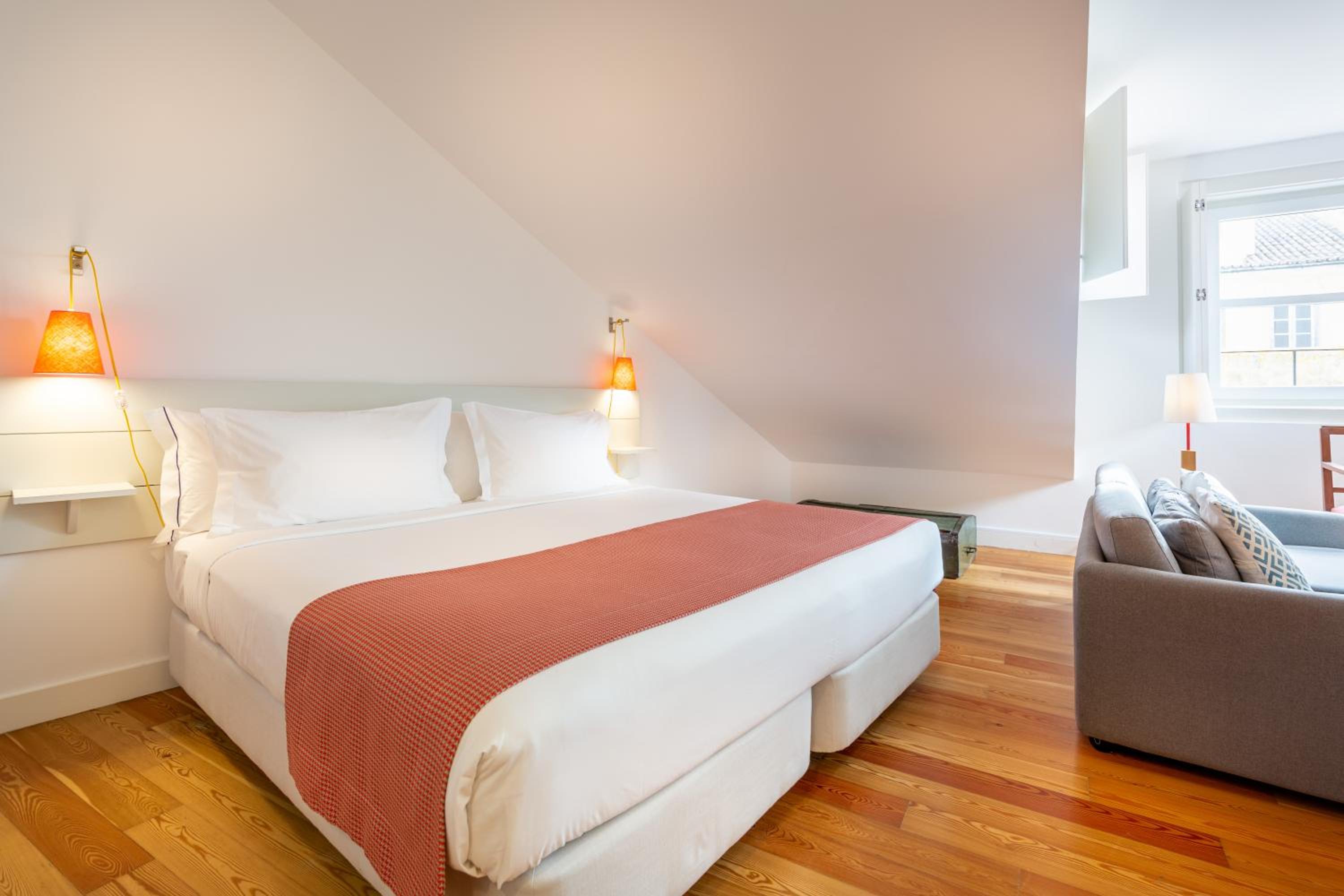 Studio Apartment - Photo 2