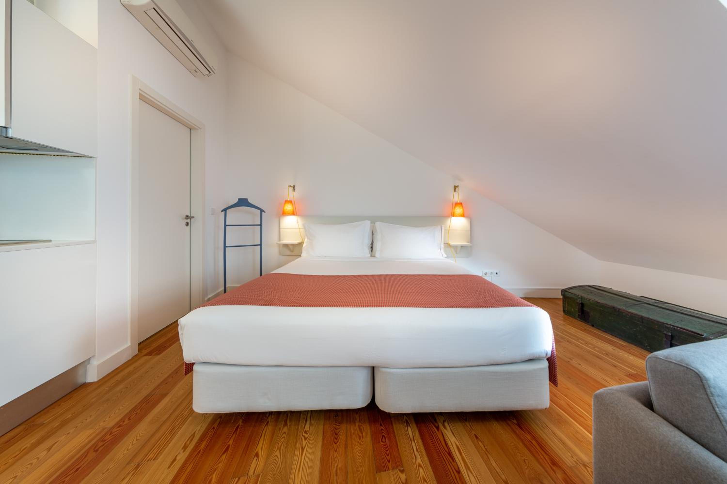 Studio Apartment - Photo 4