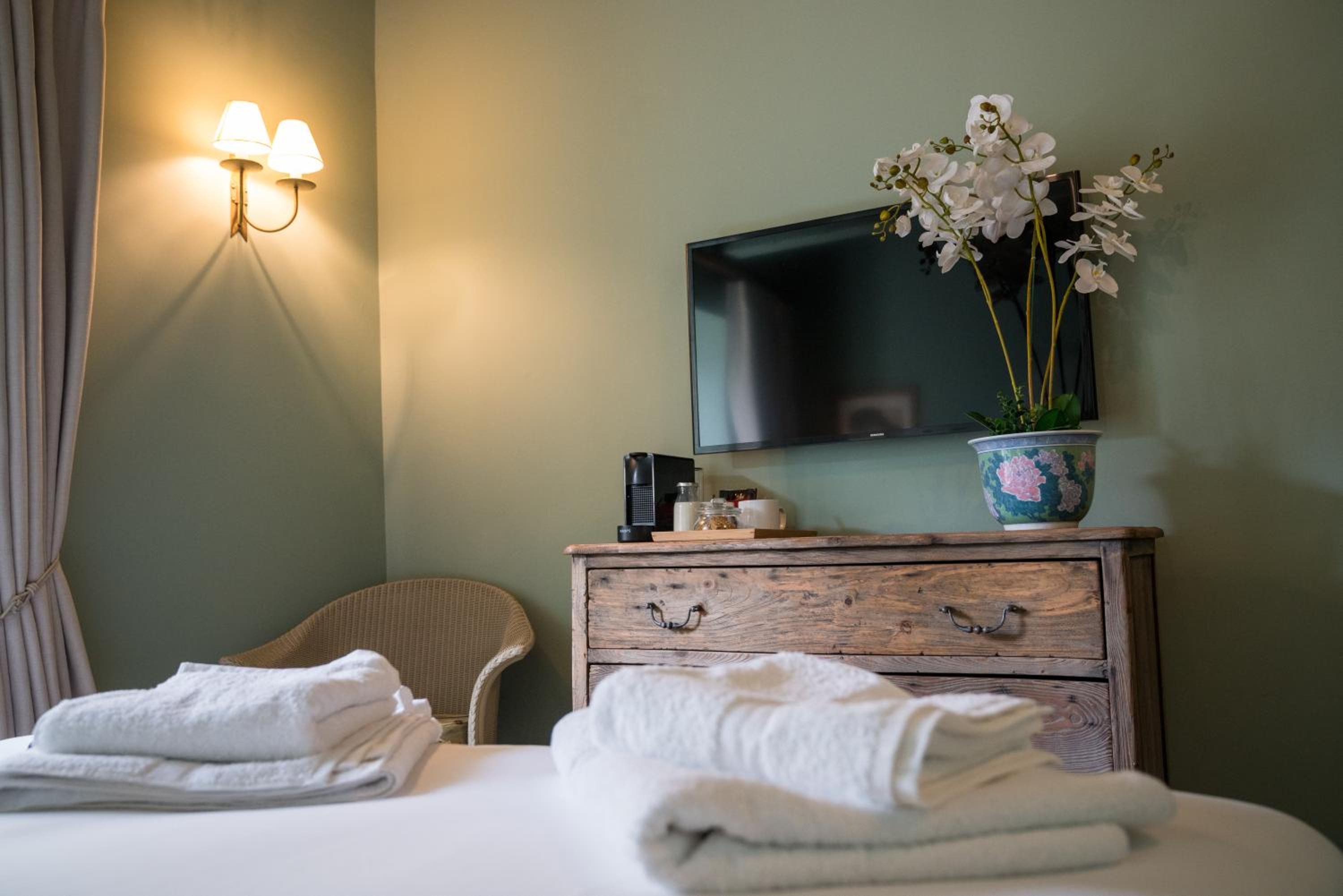 Double Room - Photo 3
