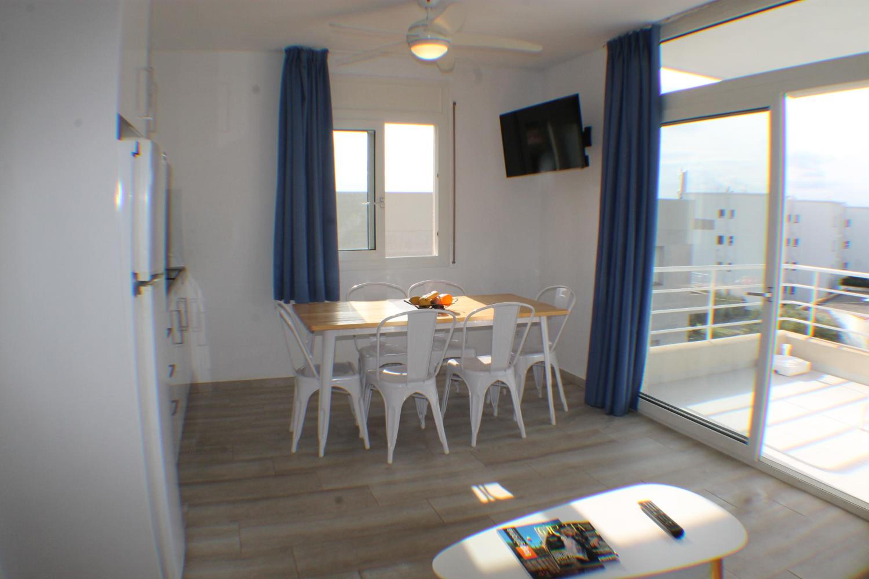 Two-Bedroom Apartment (6 Adults) photo 3