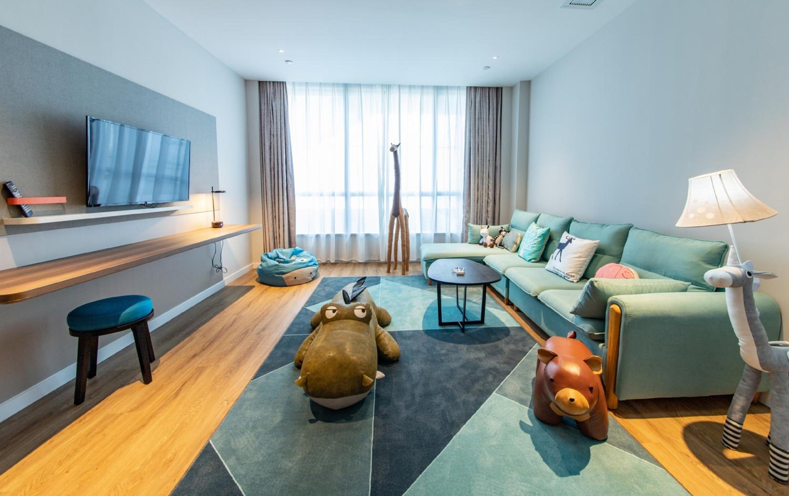 Standard Room with One King and One Single Bed - Kid Theme - Photo 4
