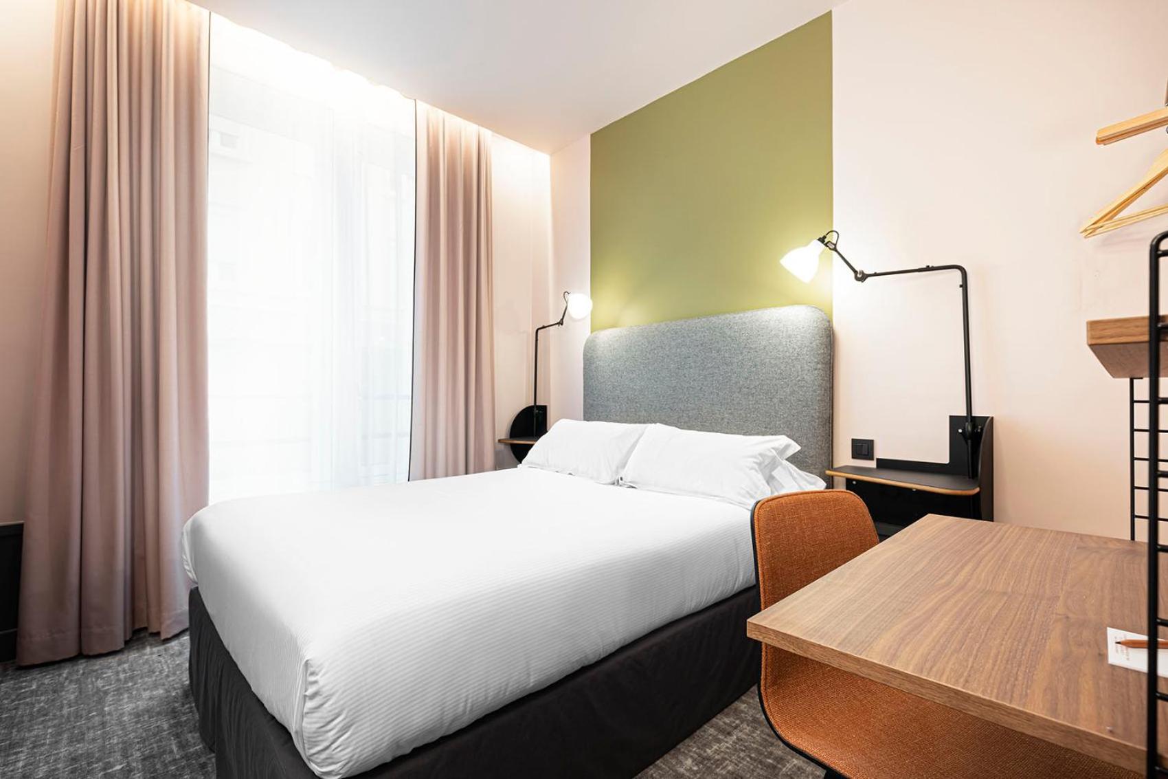 Standard Double Room - Photo 2