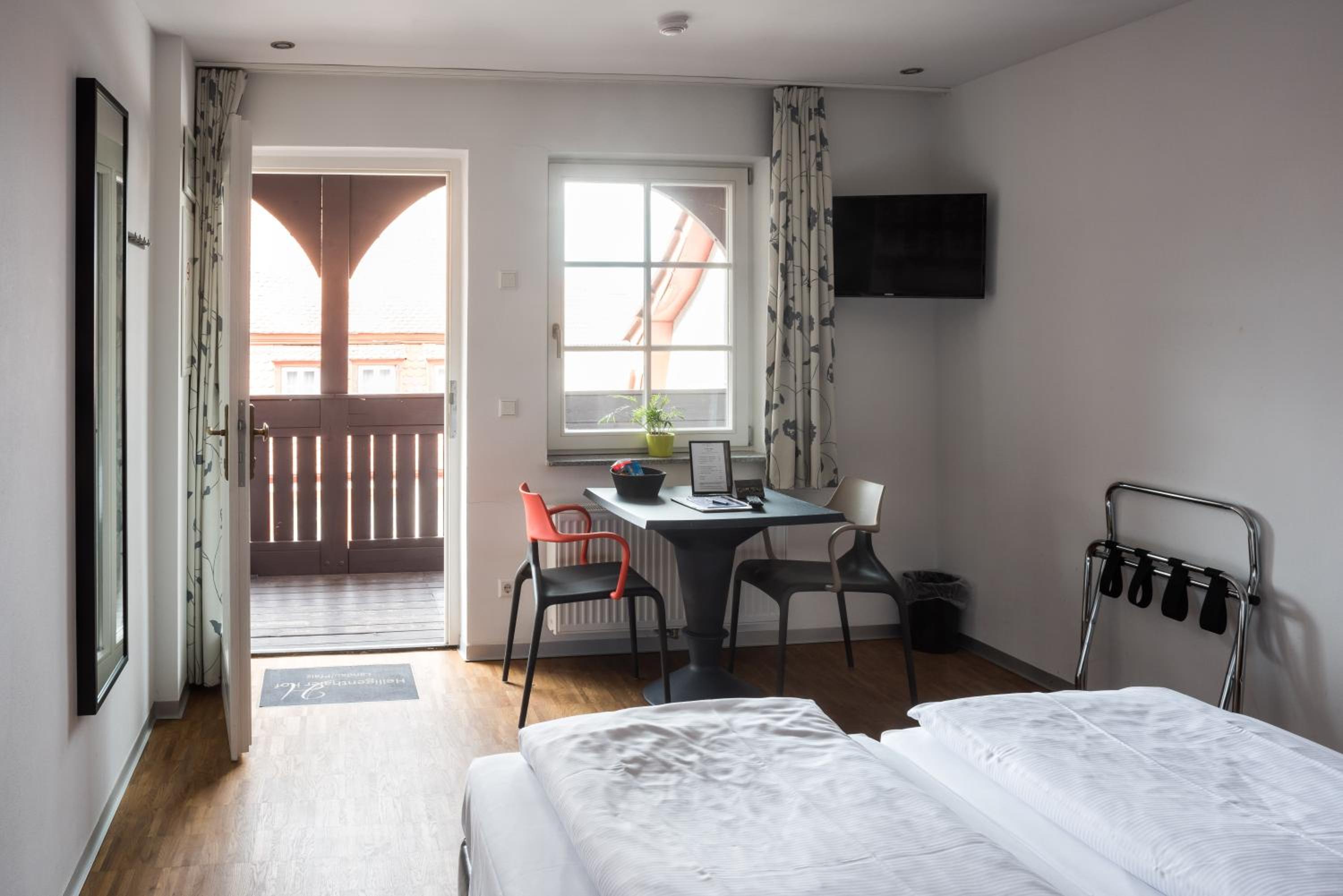 Standard Double Room - Photo 1