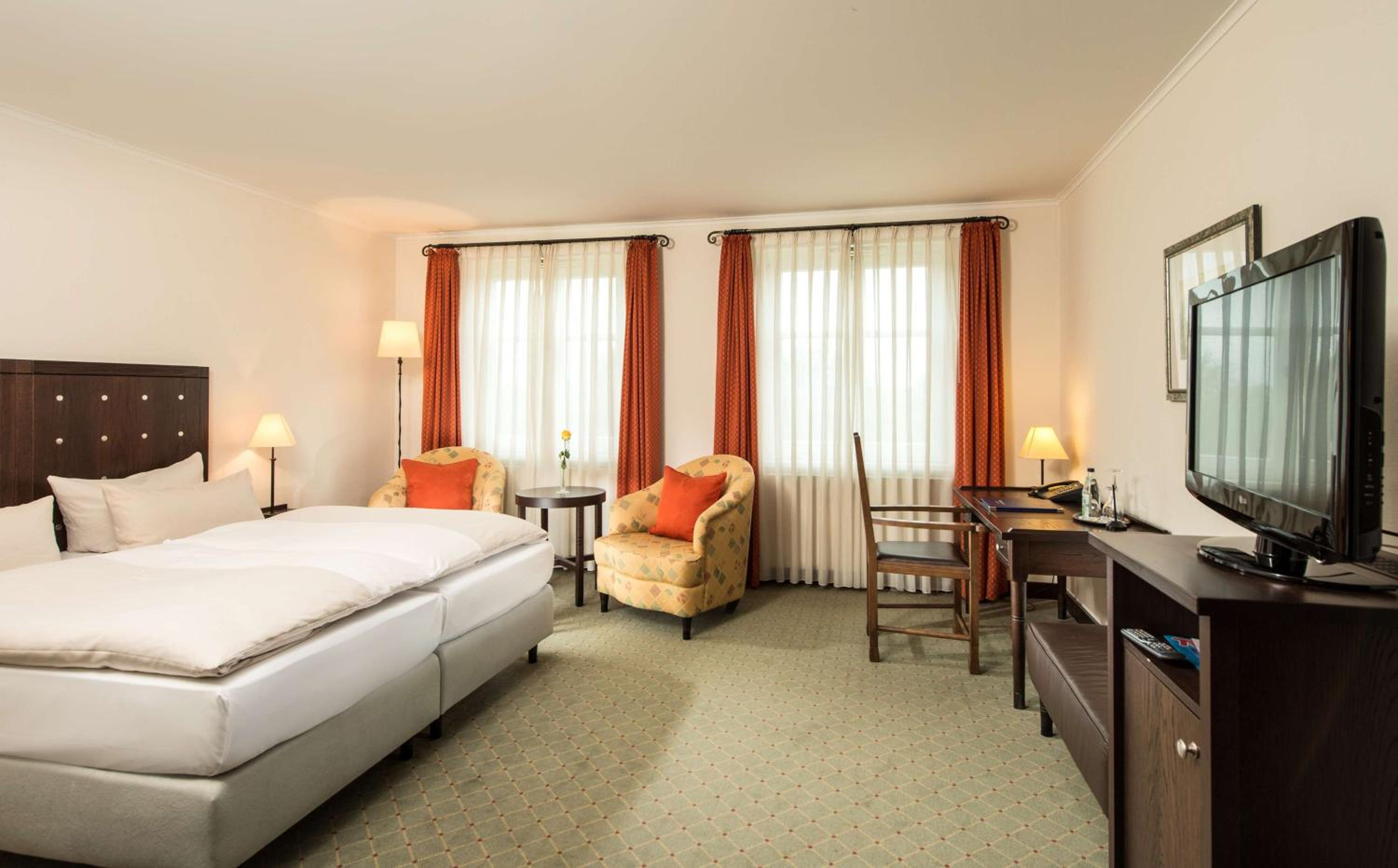 Standard Queen Room - Photo 1
