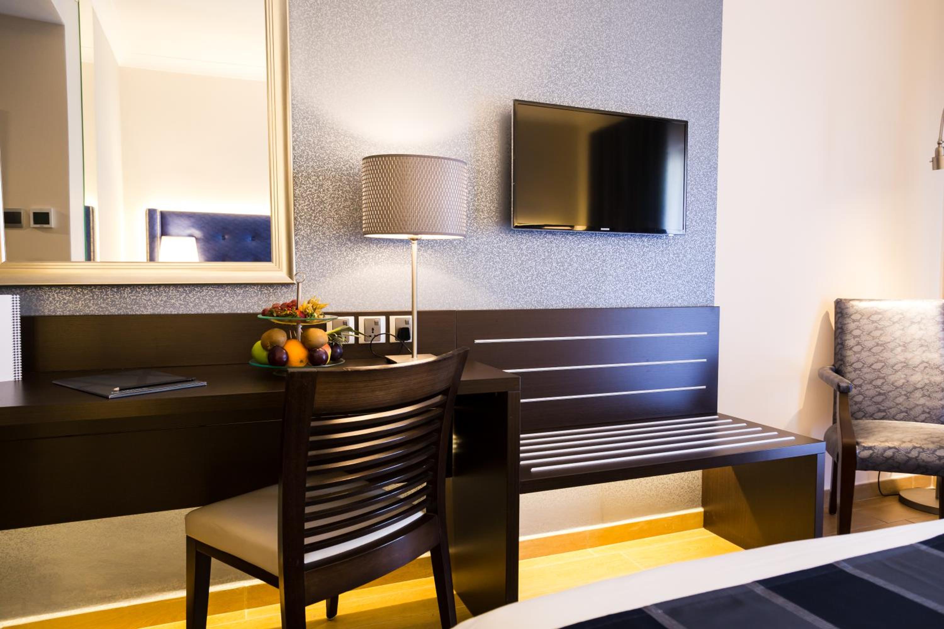 Double or Twin Room with Partial Sea View
