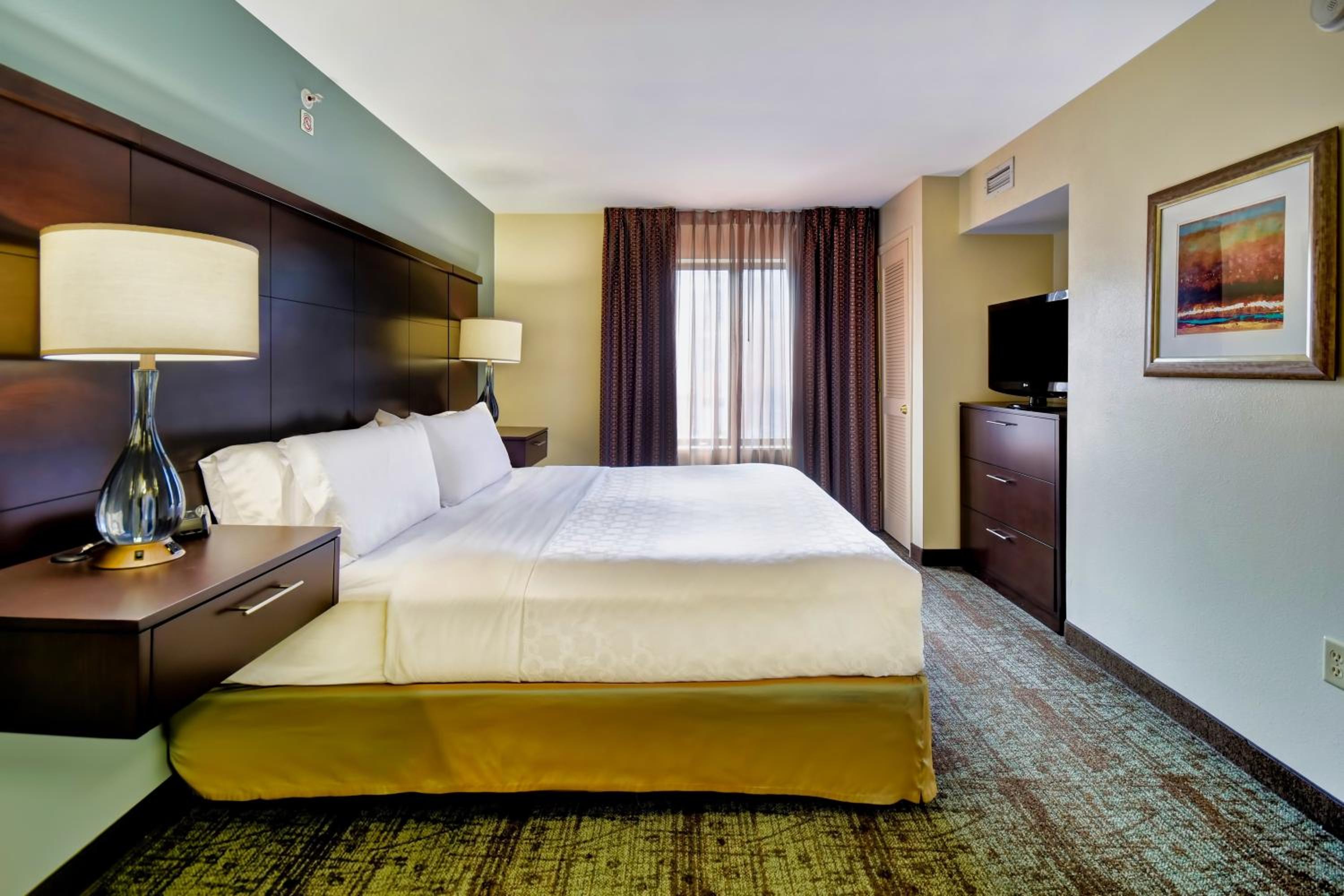 One-Bedroom King Suite - Photo 1
