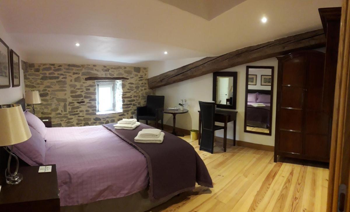 Queen Room photo 1