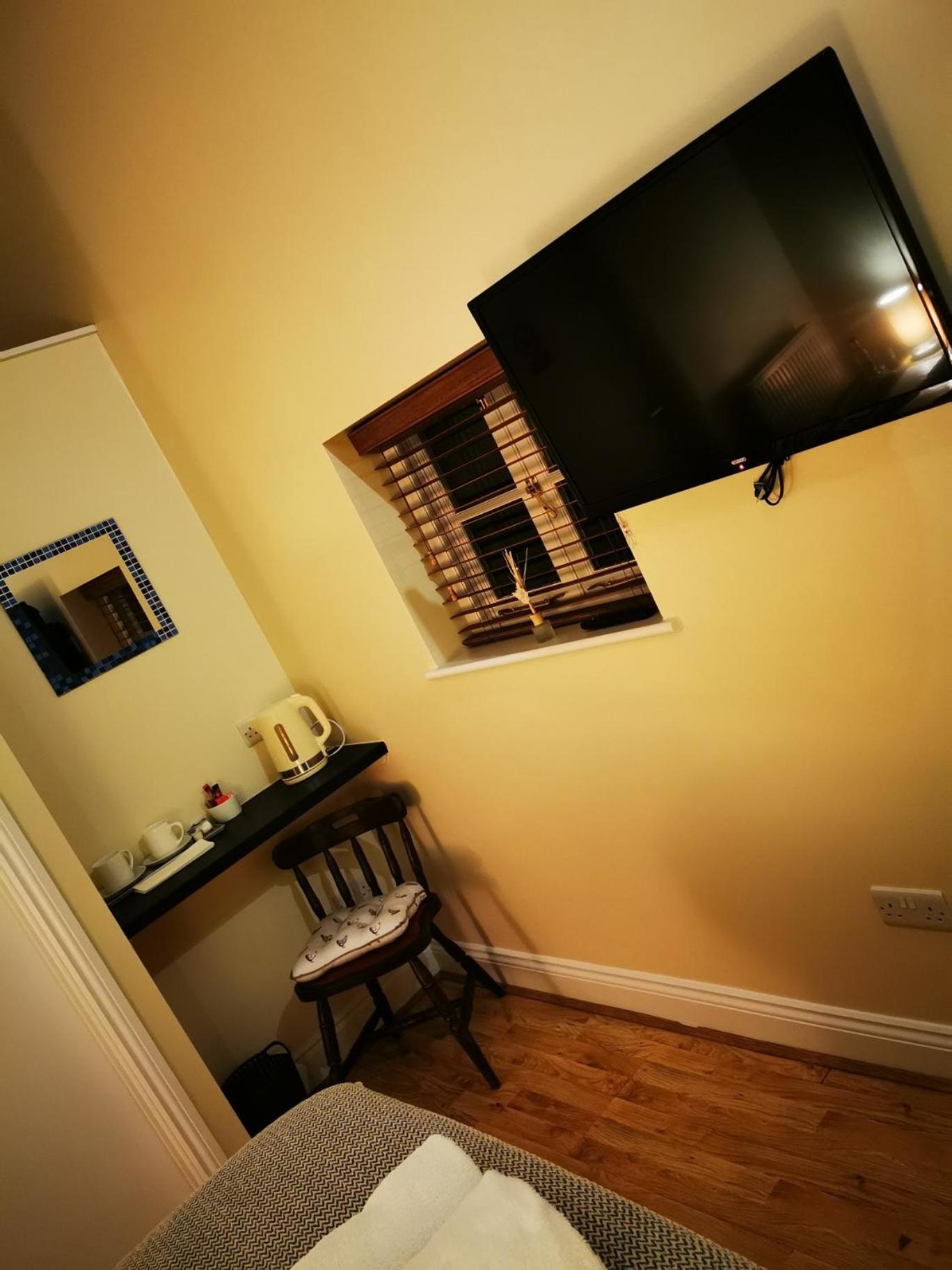 Double Room - Photo 2