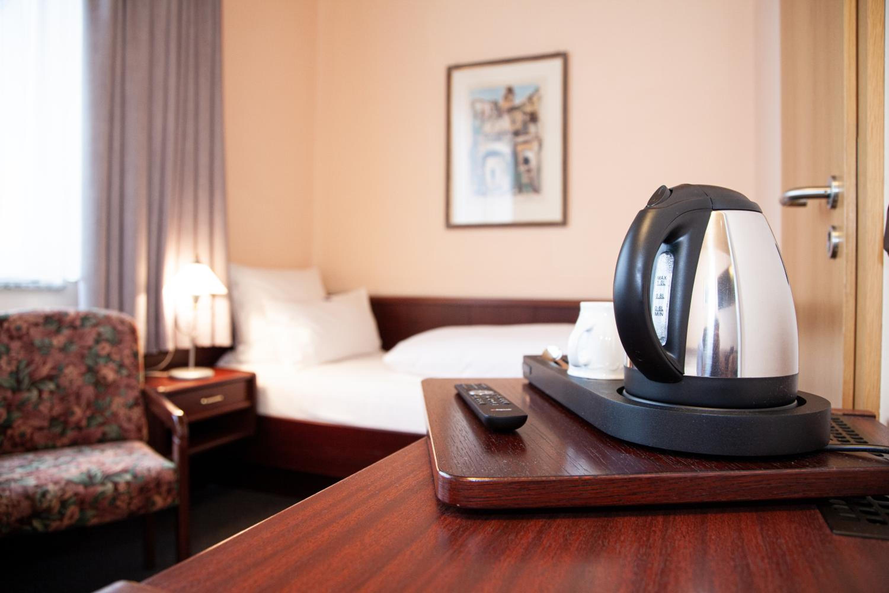 Twin Room - Photo 3