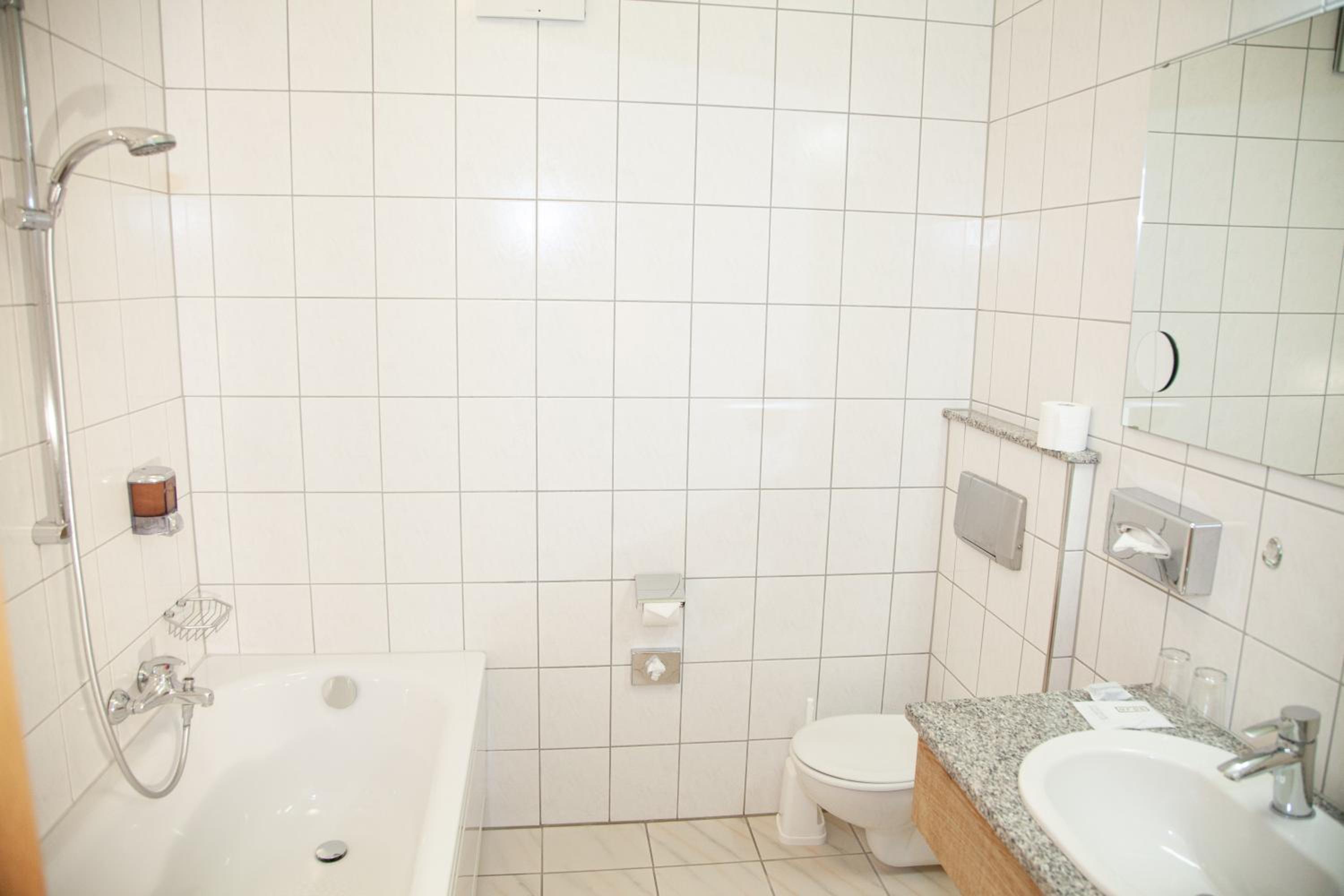 Double Room - Photo 9