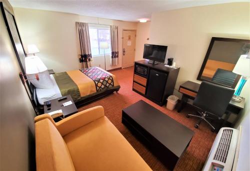 Double Room - Smoking photo 1