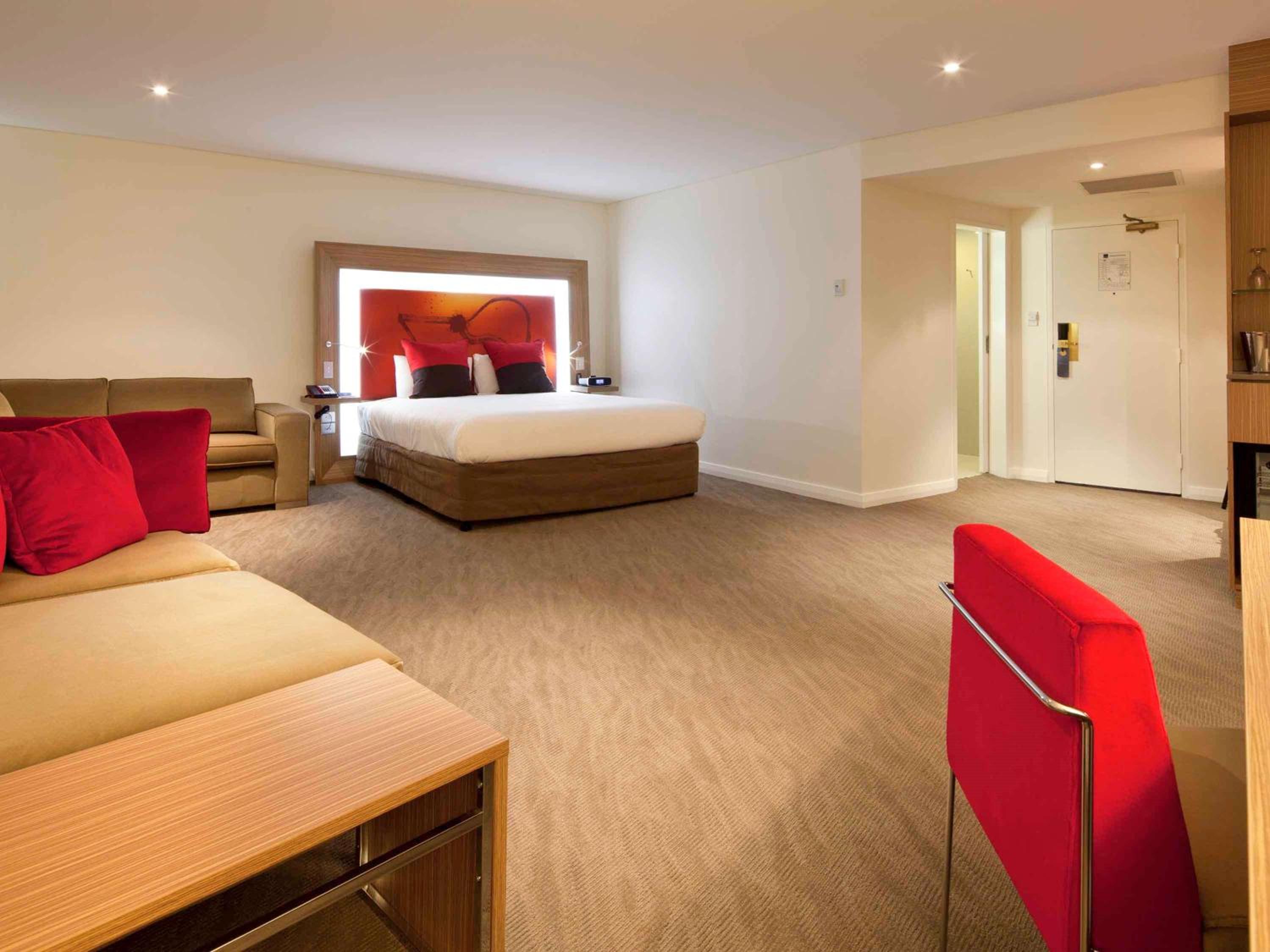 Superior King Room photo 2