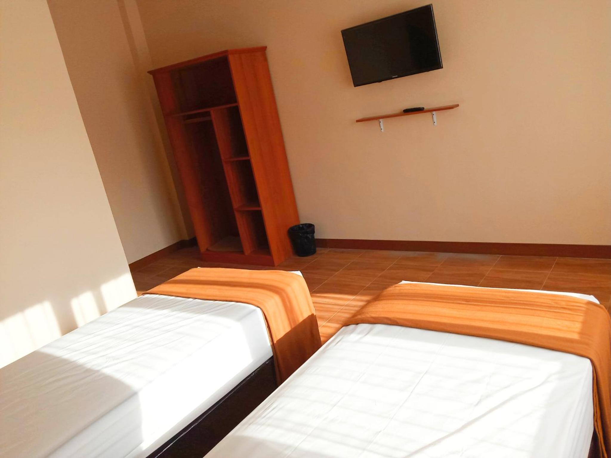 Deluxe Twin Room - Photo 2