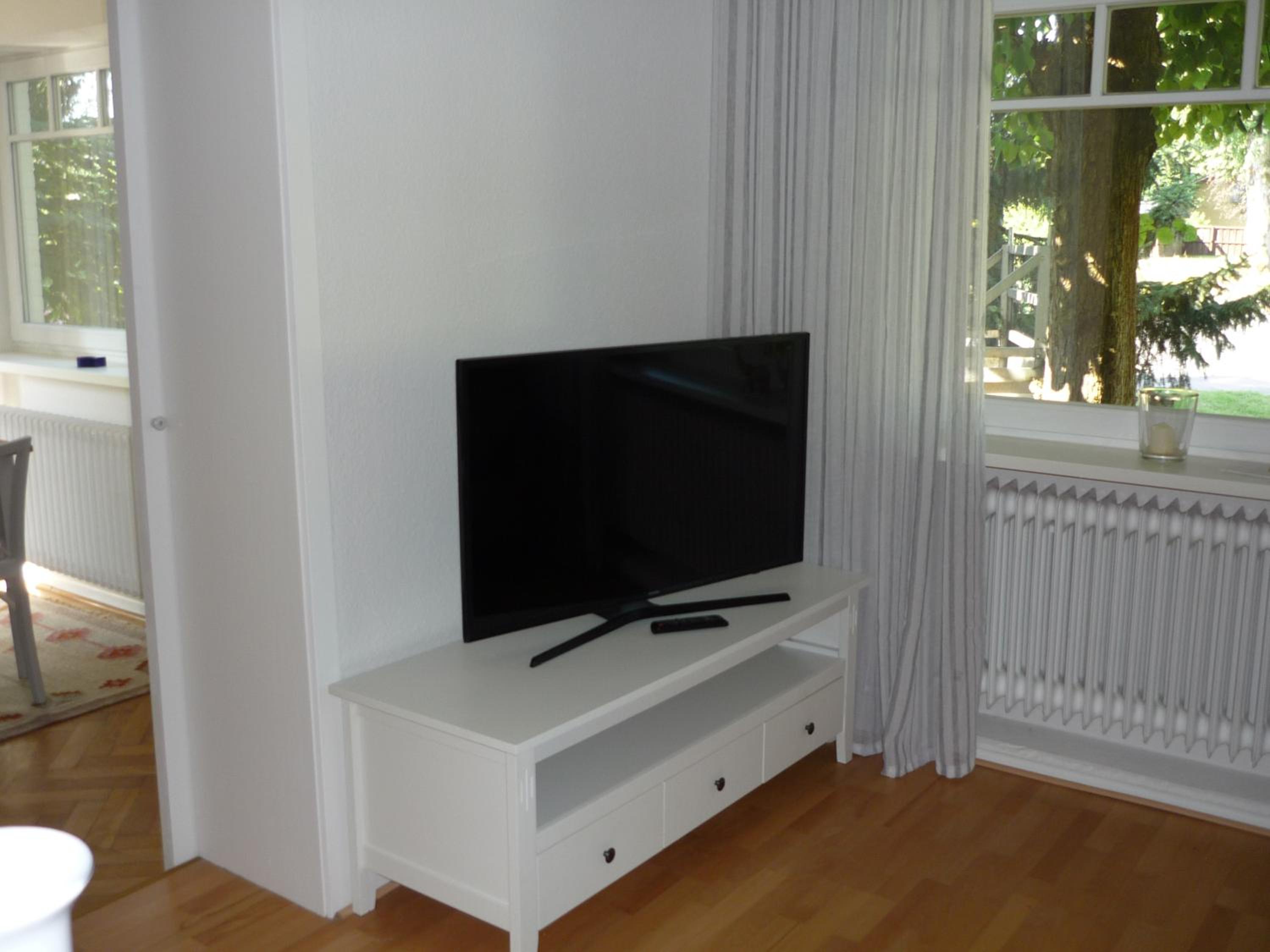 One-Bedroom Apartment with Shower photo 3