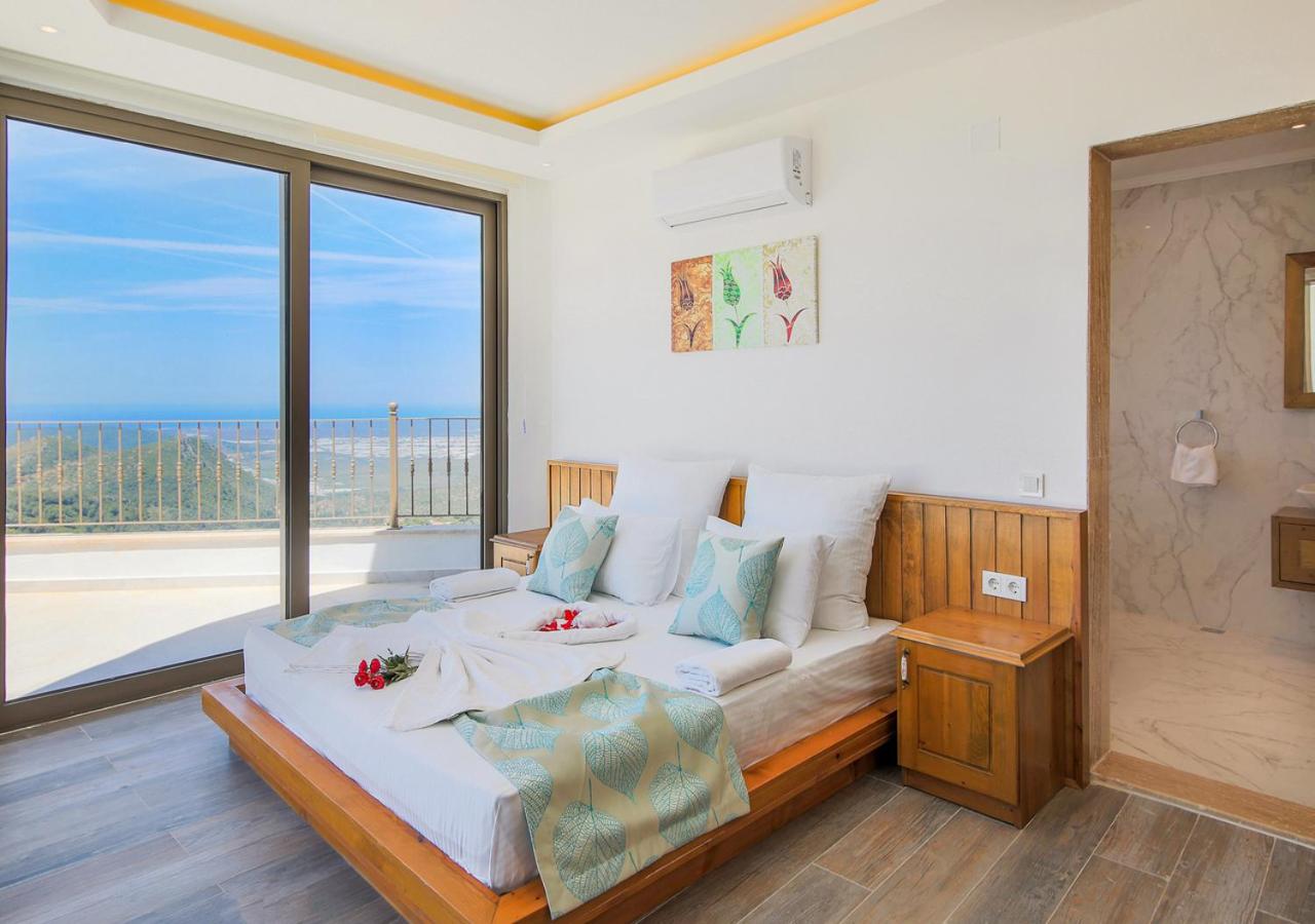 Three-Bedroom Villa photo 1
