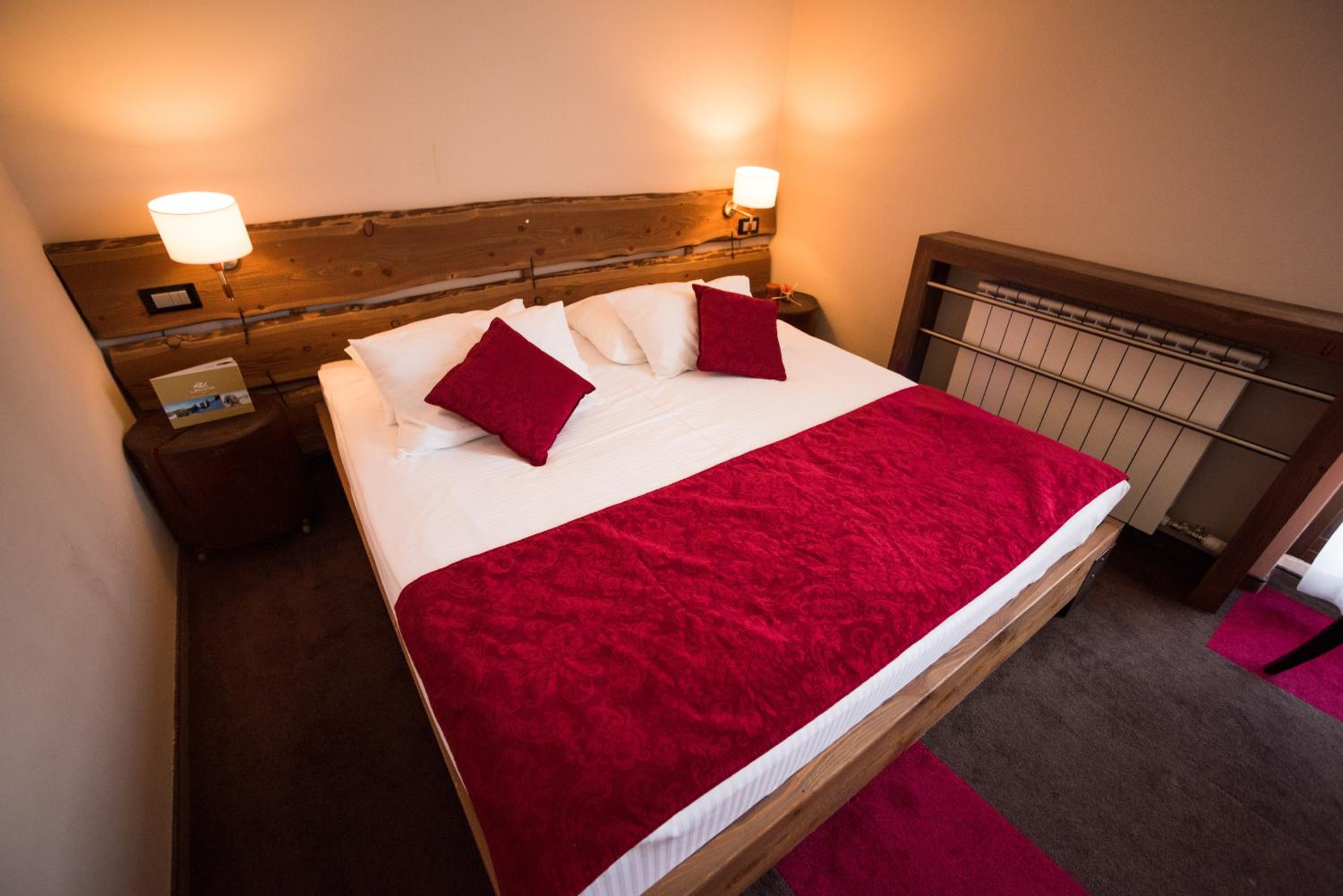 Double or Twin Room photo 2