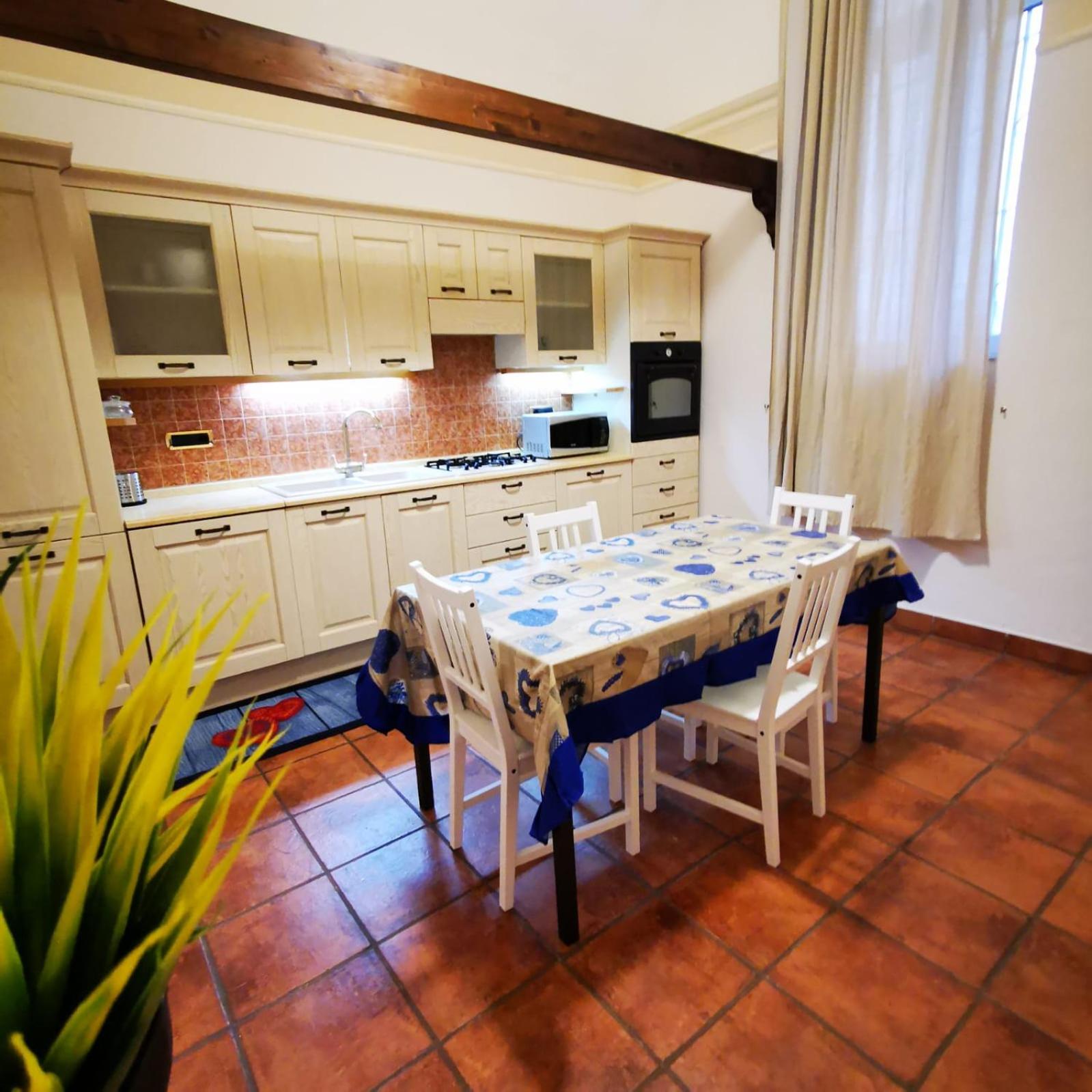 Deluxe Quadruple Room - Photo 5