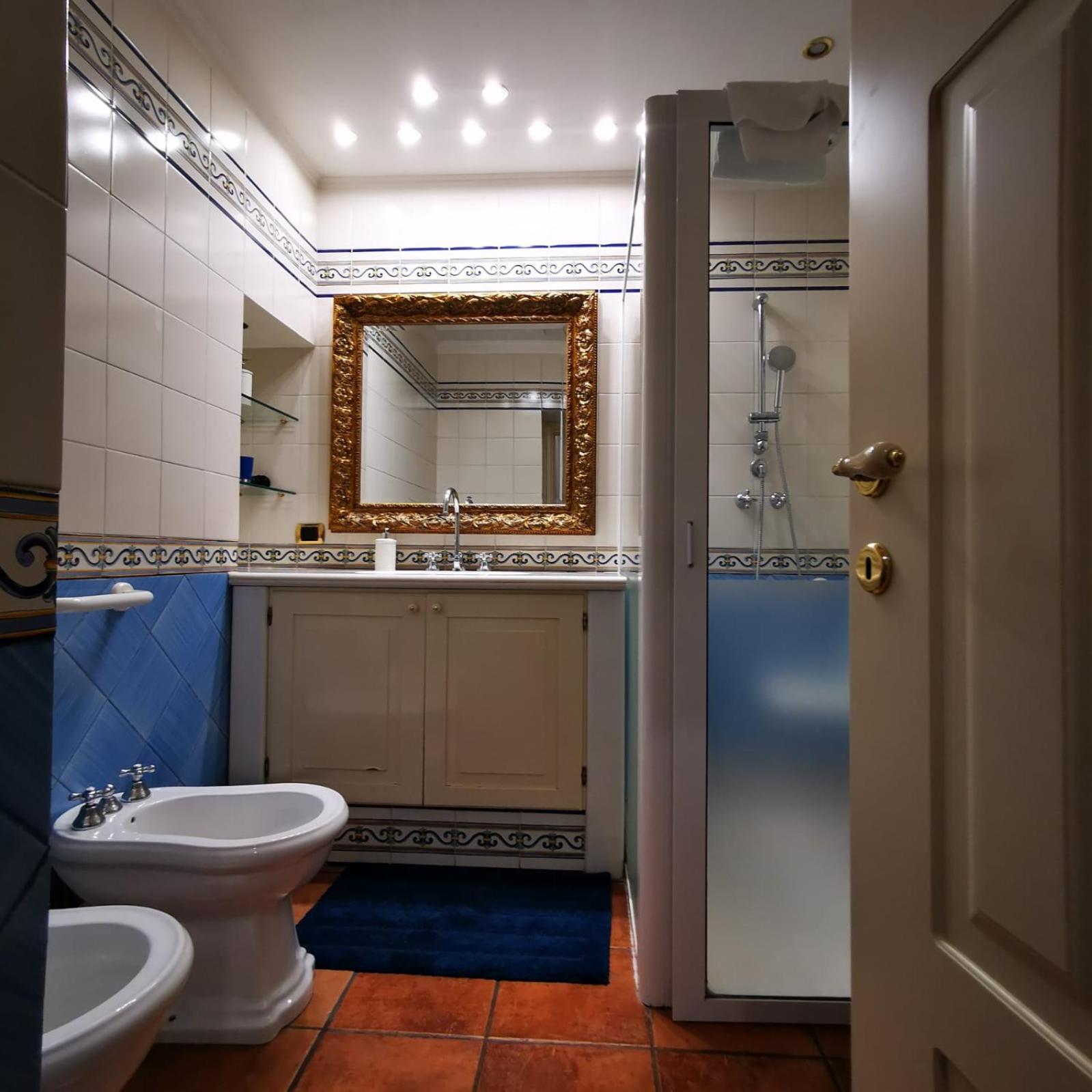 Deluxe Quadruple Room - Photo 2