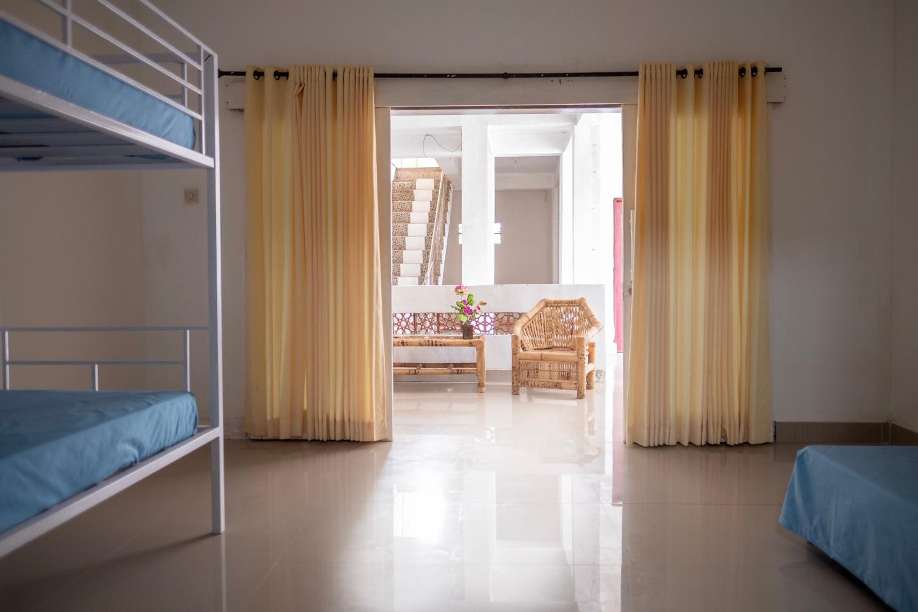 Single Bed in Mixed Dormitory Room photo 1