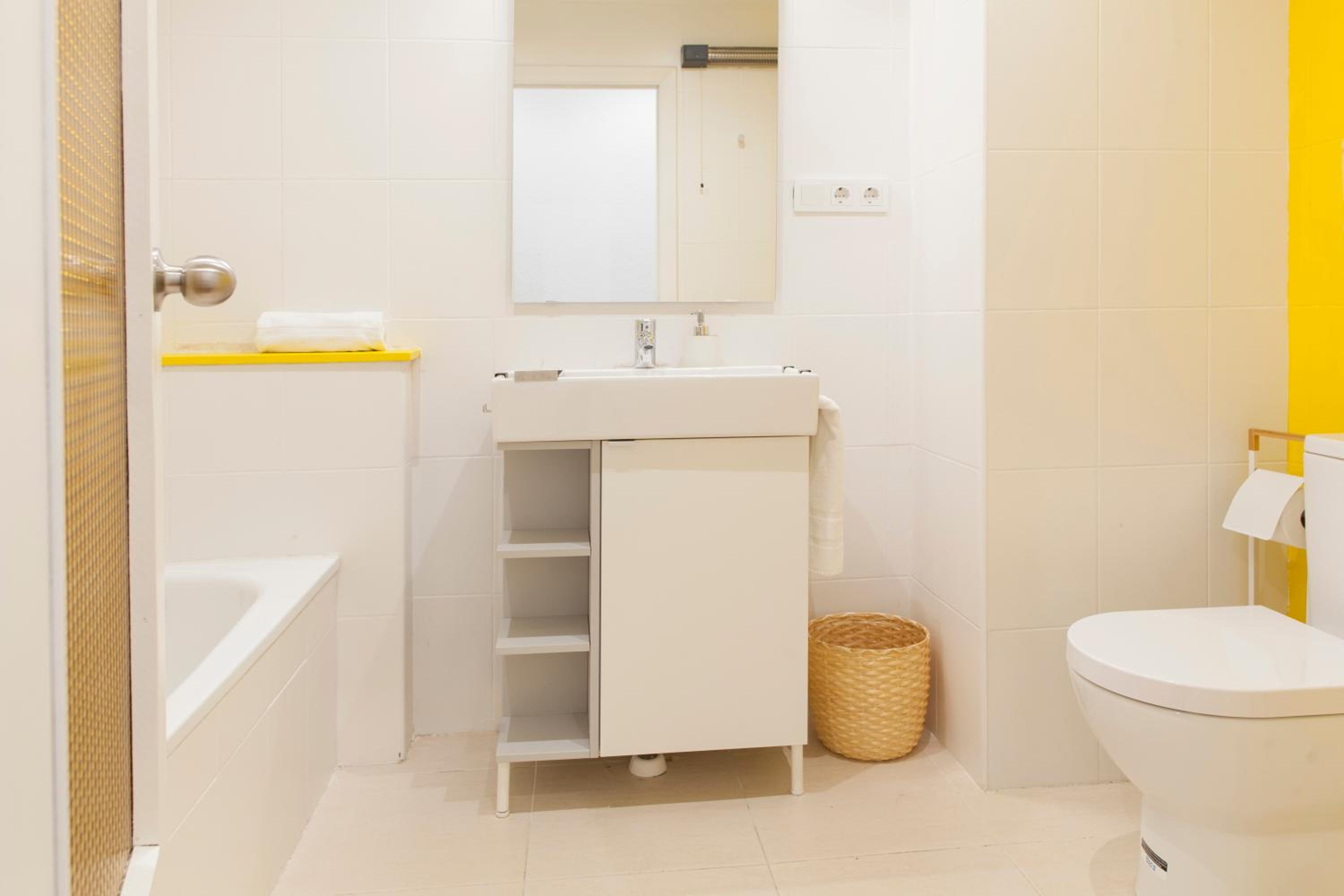 One-Bedroom Apartment - Photo 5