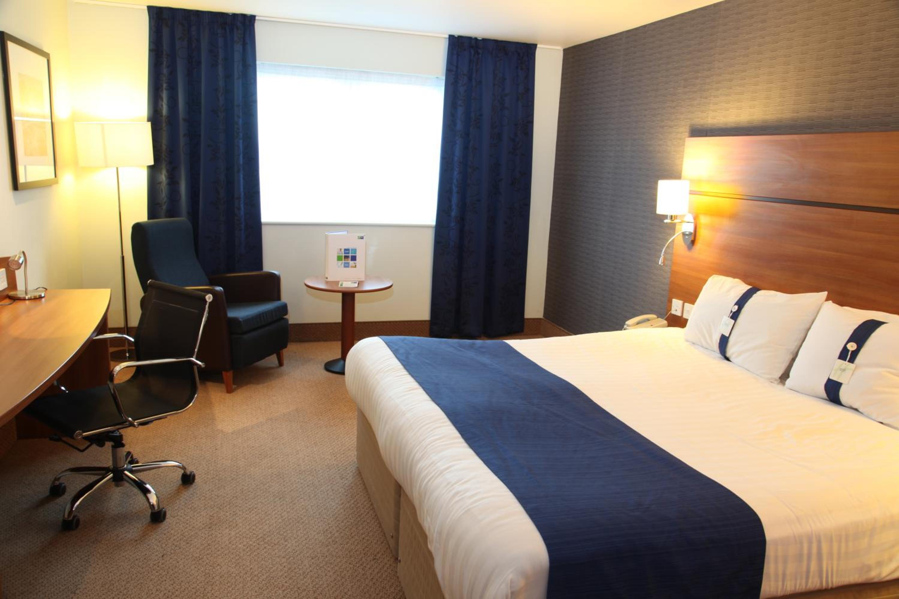 Standard Double Room with Free Hot Breakfast - Photo 3