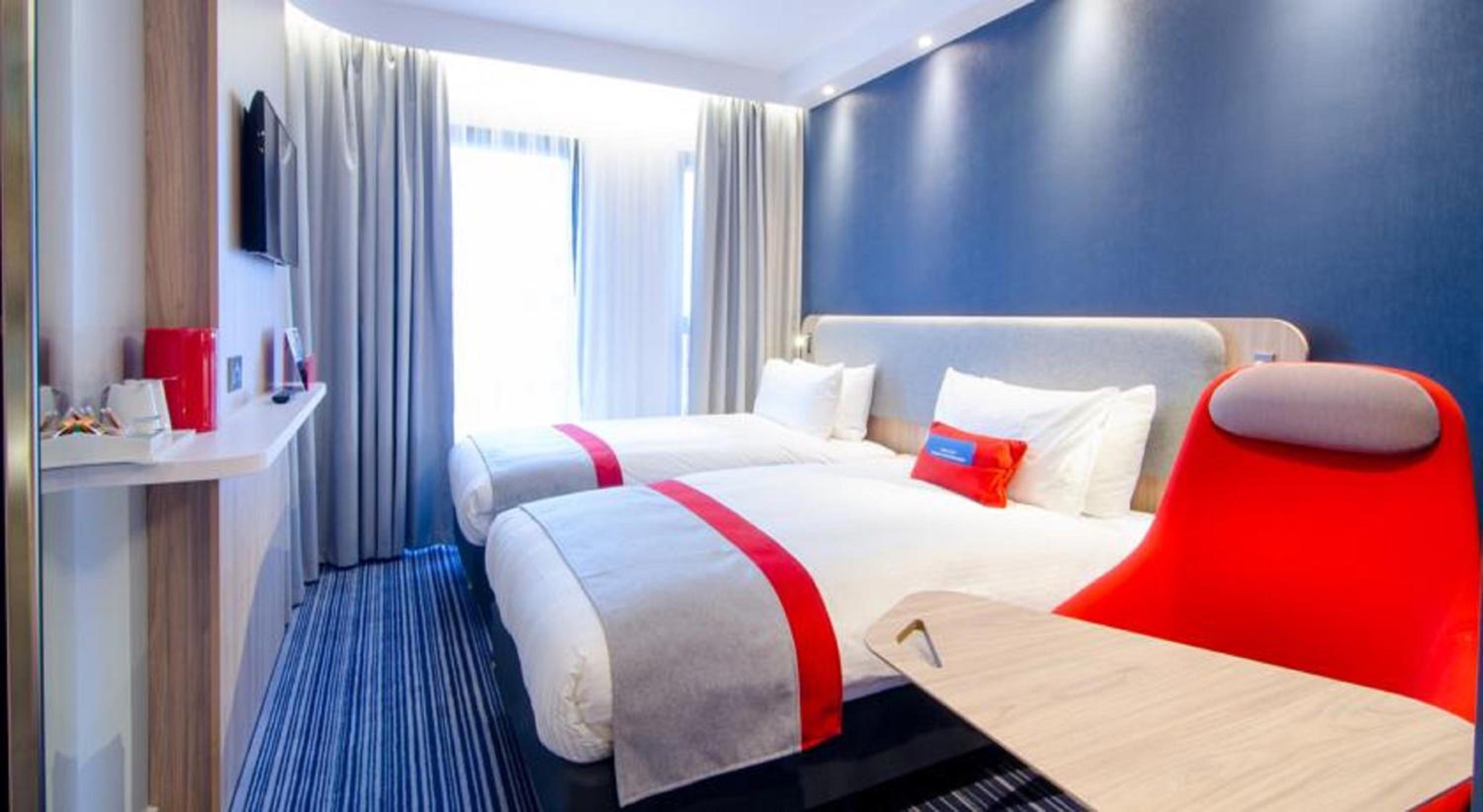 Standard Twin Room with Free Hot Breakfast photo 1
