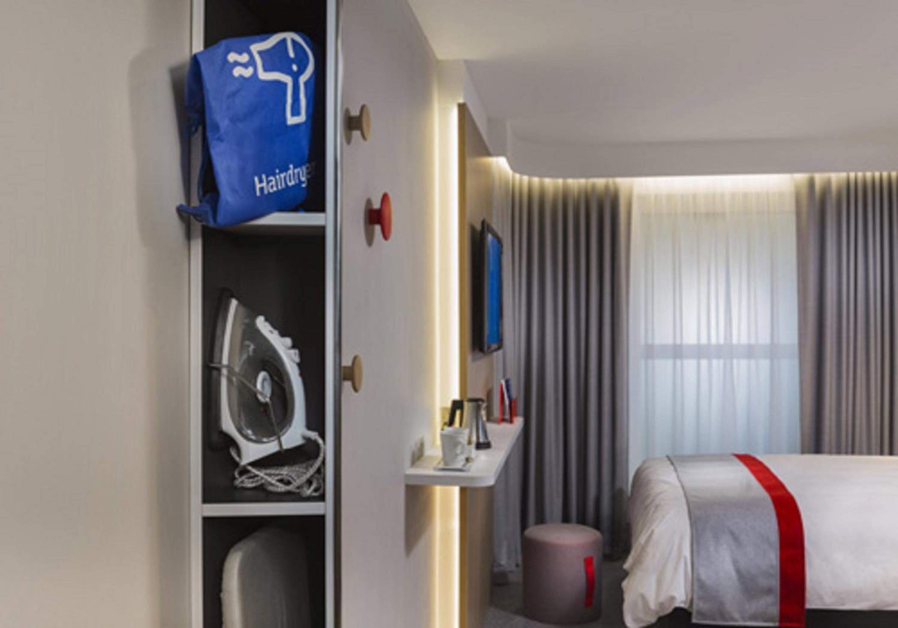 Standard Room with Free Hot Breakfast photo 2