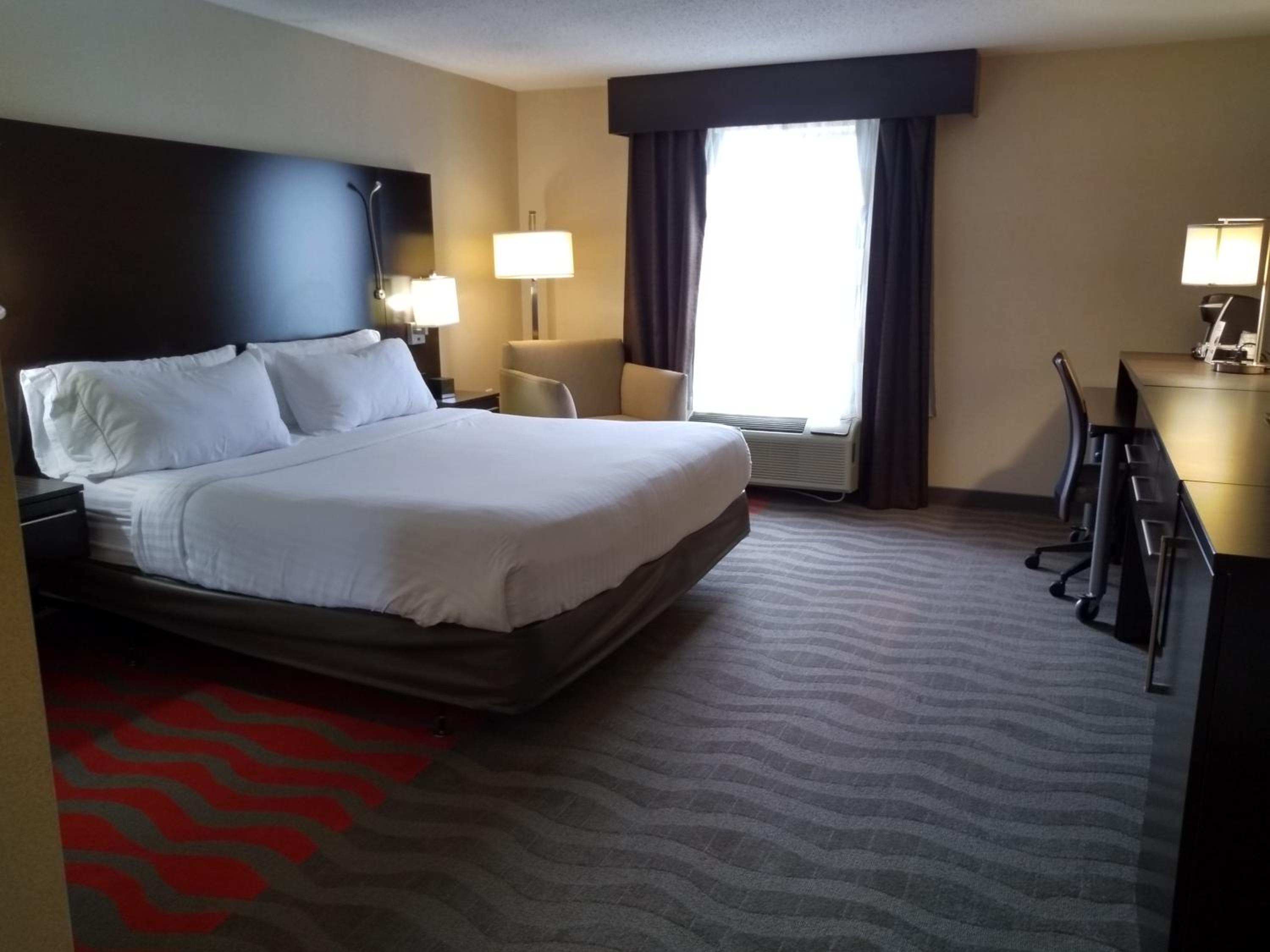 Standard King Room - Photo 1