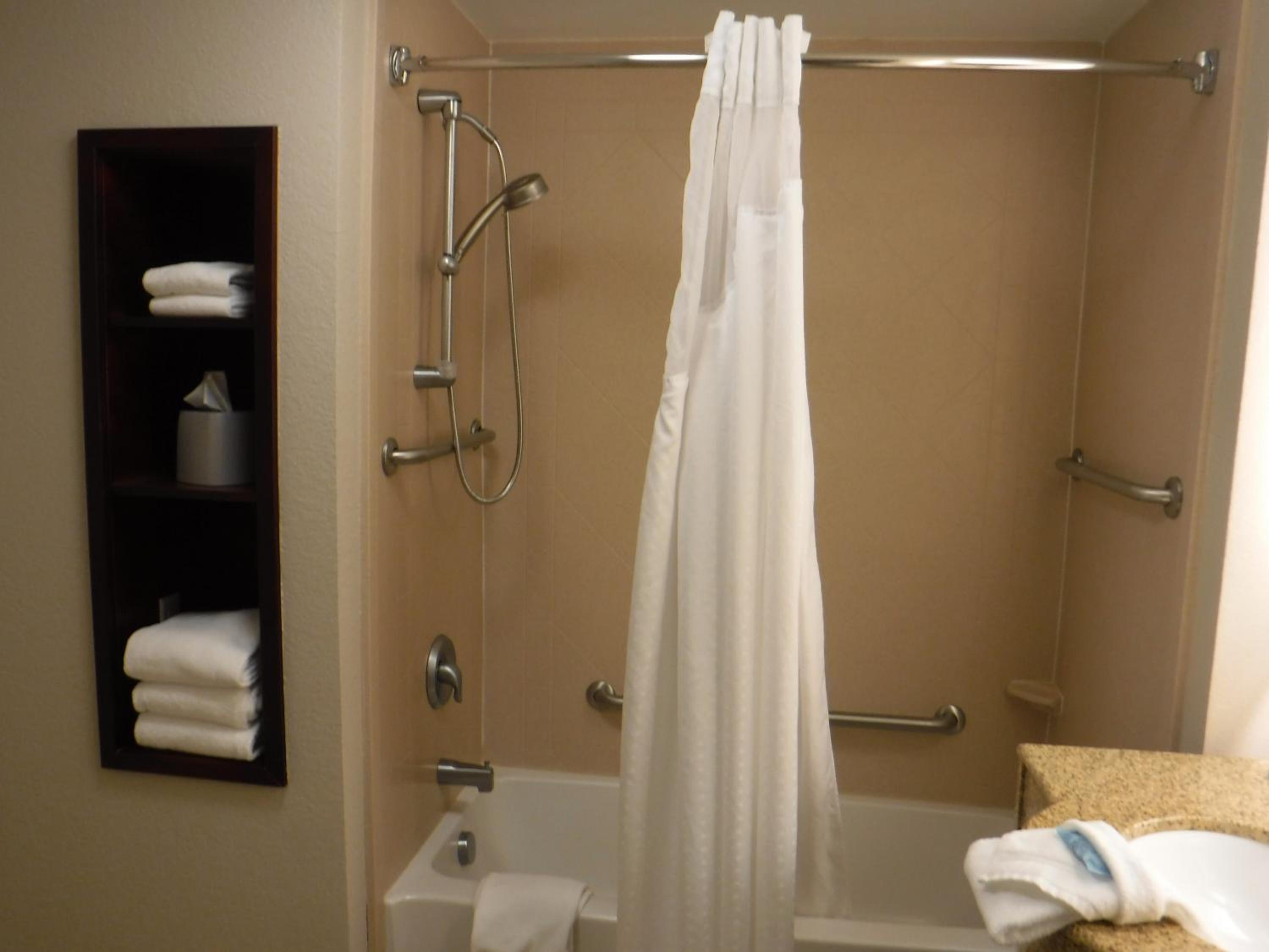 King Room with Mobility Accessible Tub - Photo 2