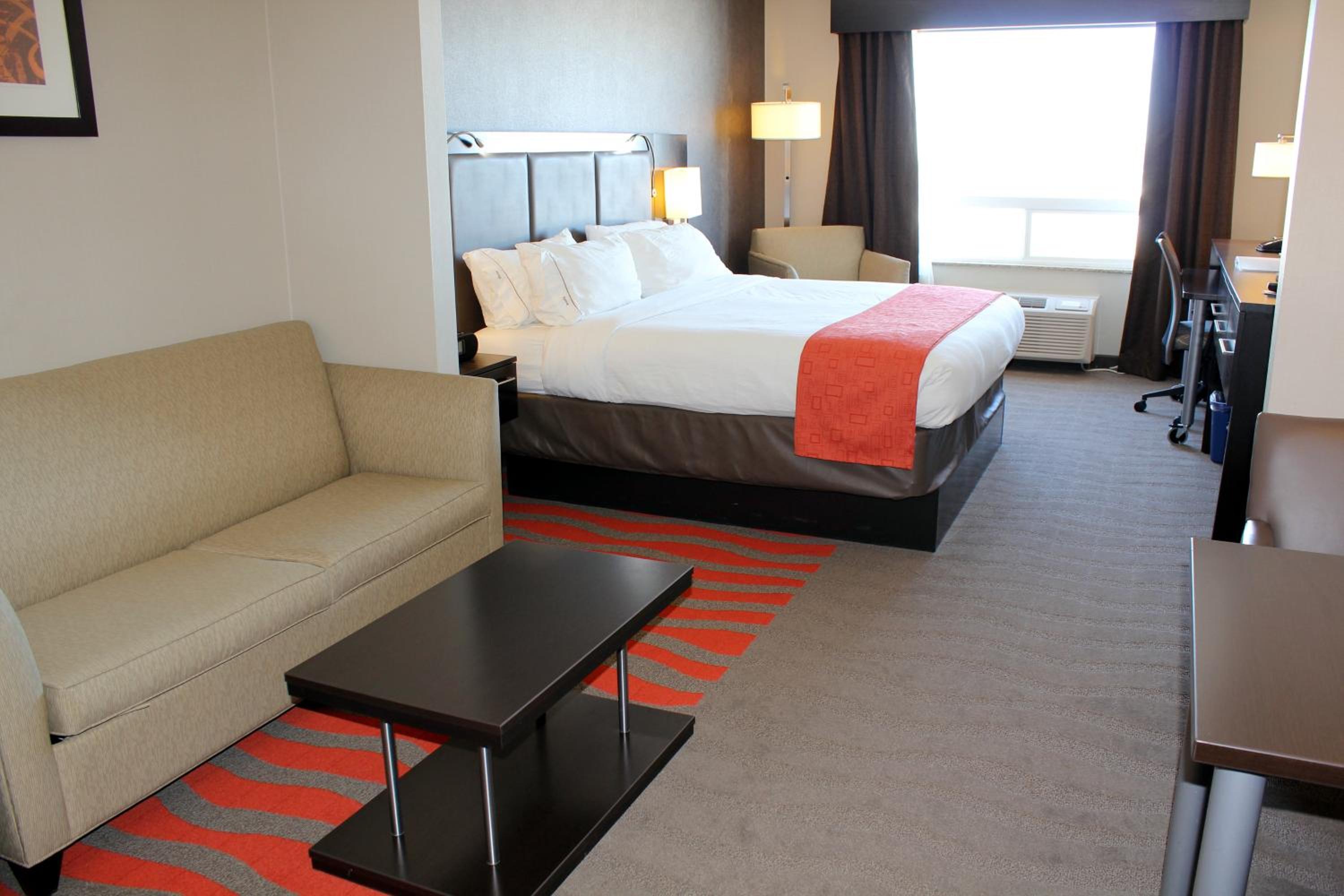 King Suite - Photo 3