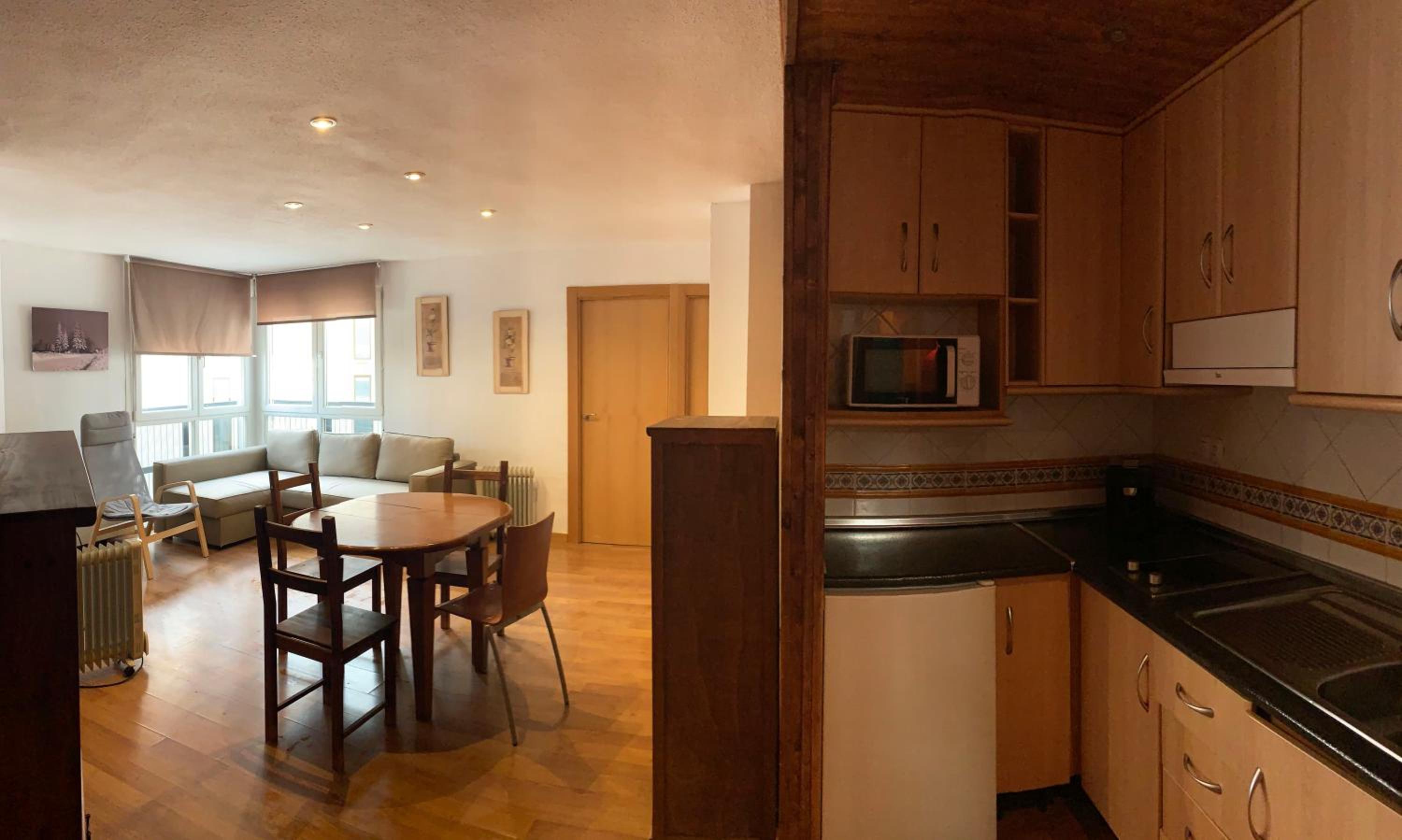 Two-Bedroom Apartment (6 Adults) photo 3