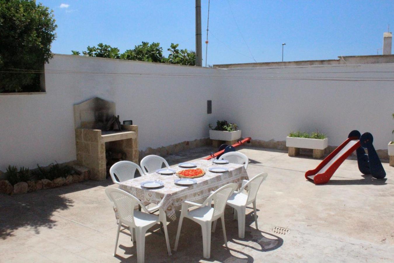 One-Bedroom House - Photo 19