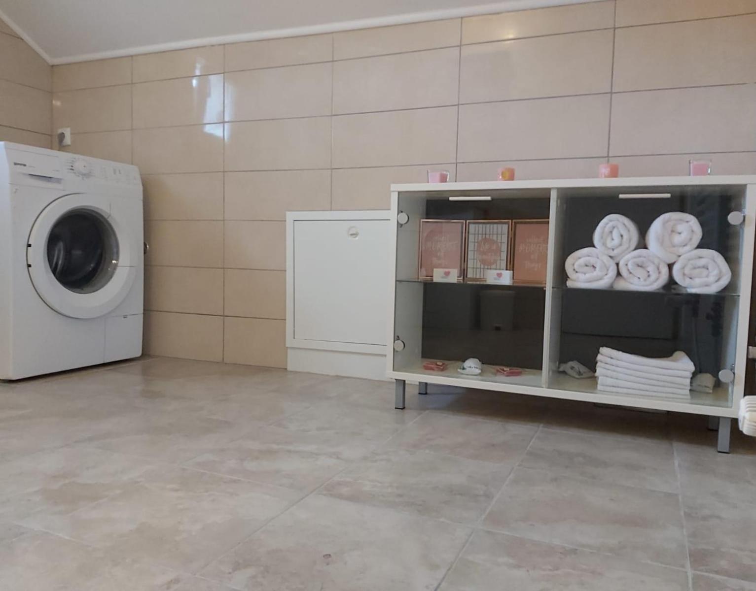 Two-Bedroom Apartment - Photo 9
