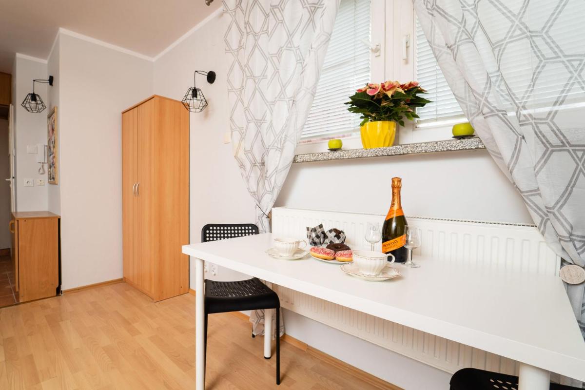 Studio Apartment photo 3