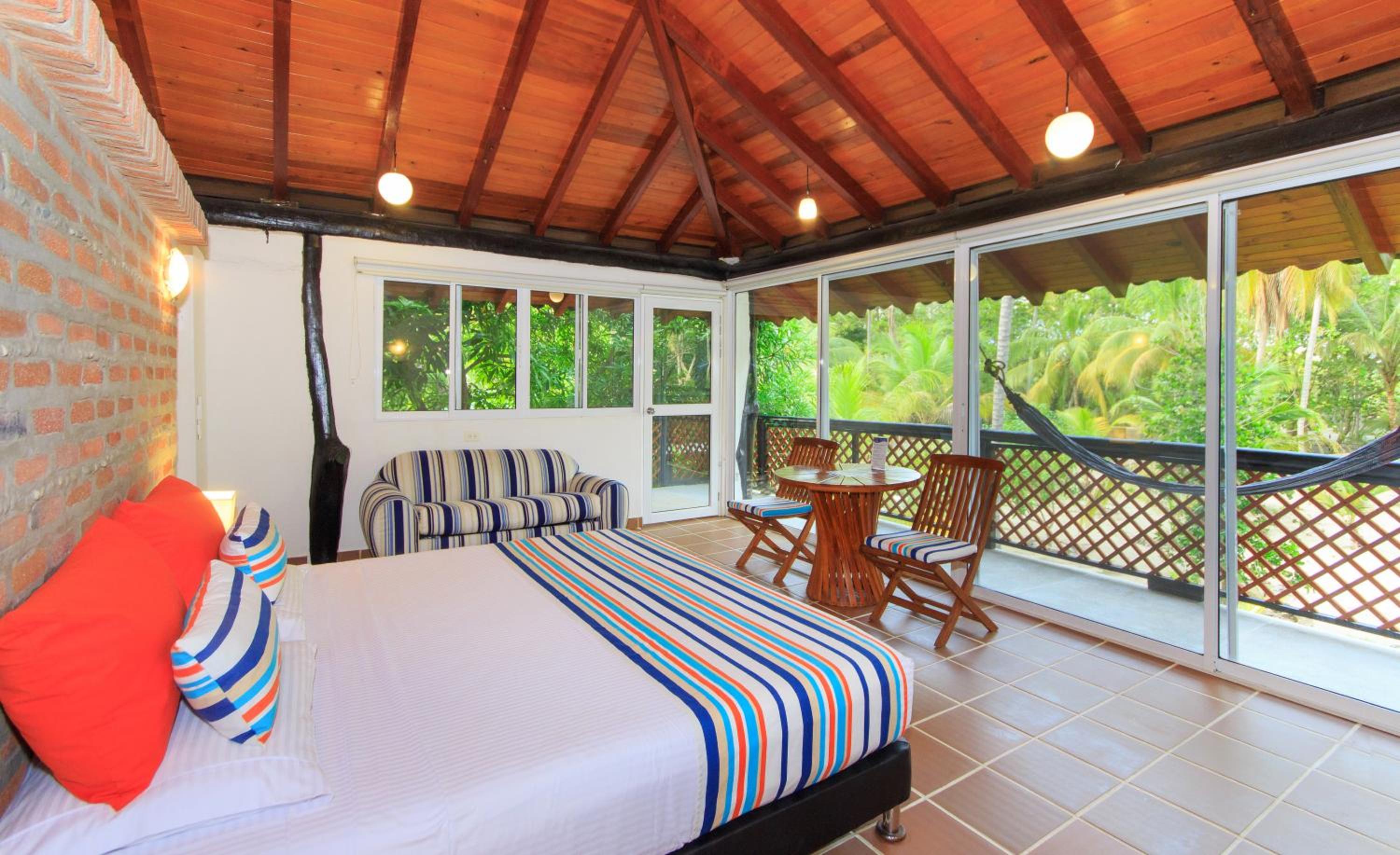 King Suite with Balcony photo 3