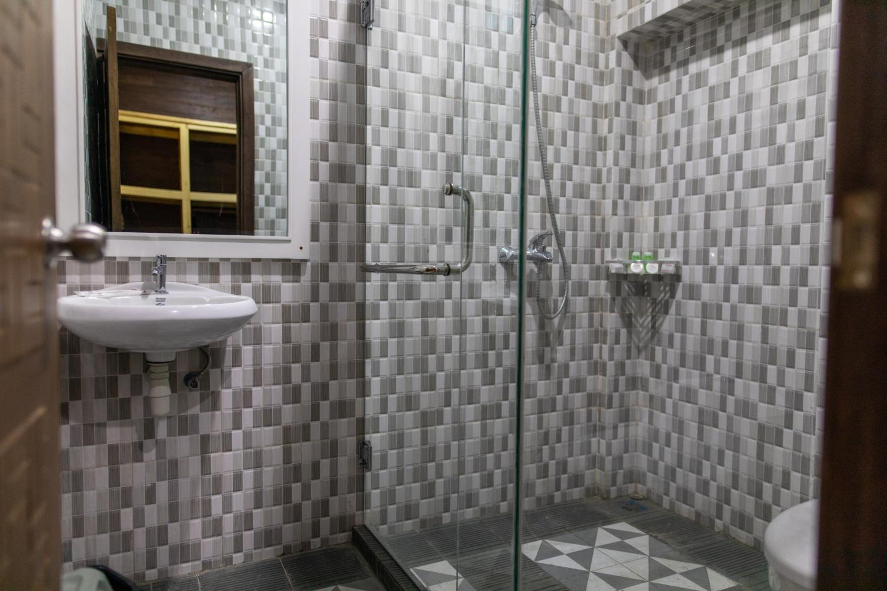 Deluxe Double or Twin Room - Photo 2