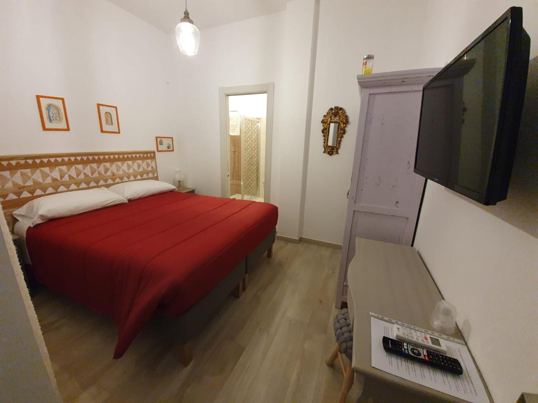Double or Twin Room with Private Bathroom photo 2
