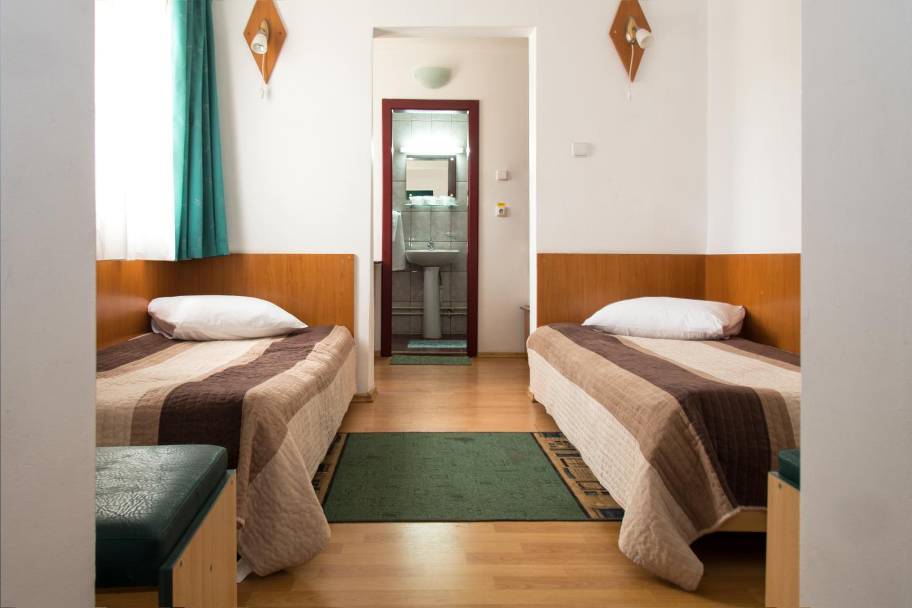 Triple Room - Photo 5